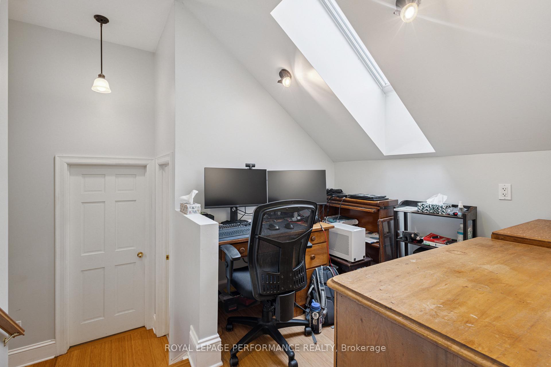 Photo 27 of 81 MacKay Street, Ottawa, New Edinburgh — HOMEH