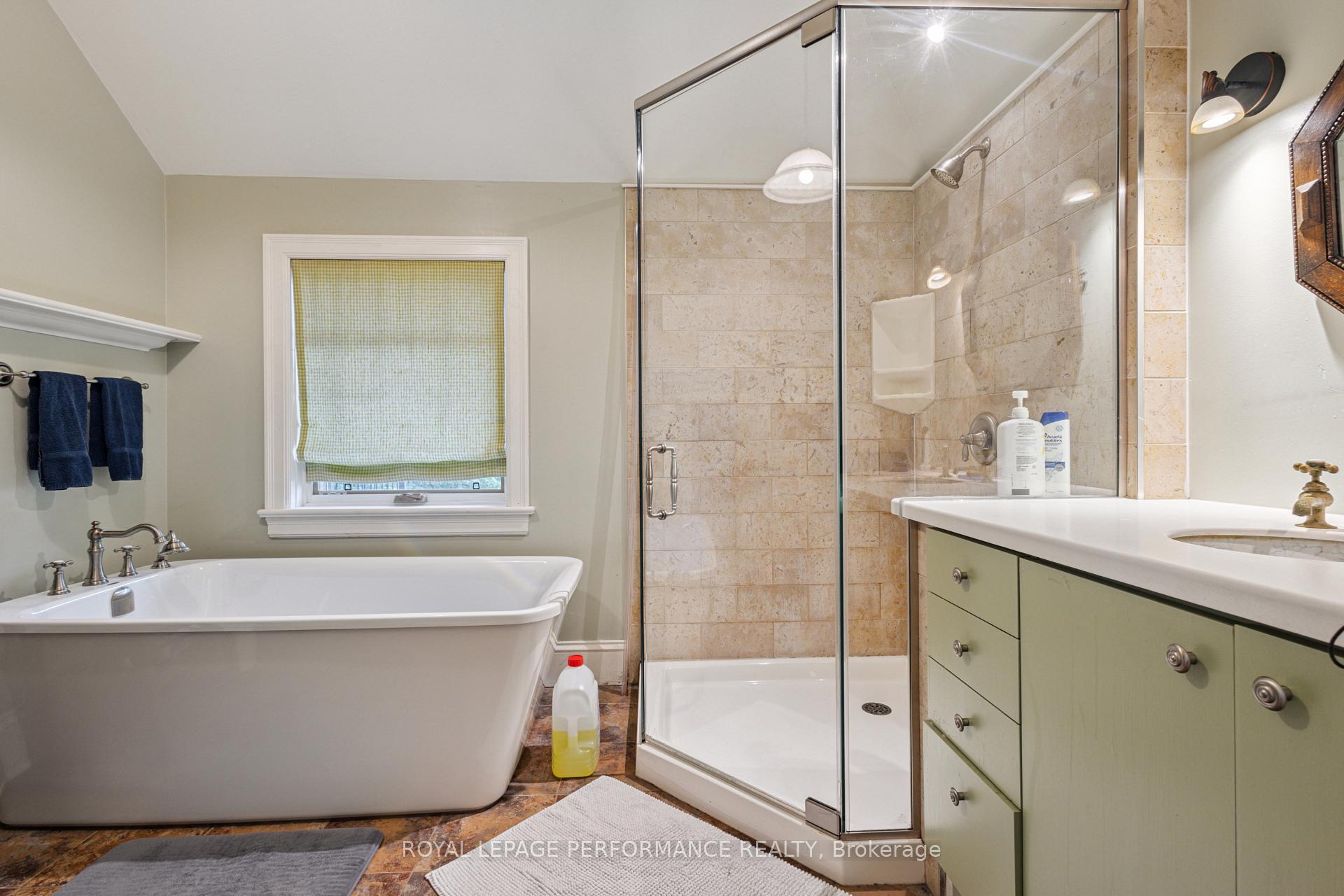Photo 32 of 81 MacKay Street, Ottawa, New Edinburgh — HOMEH