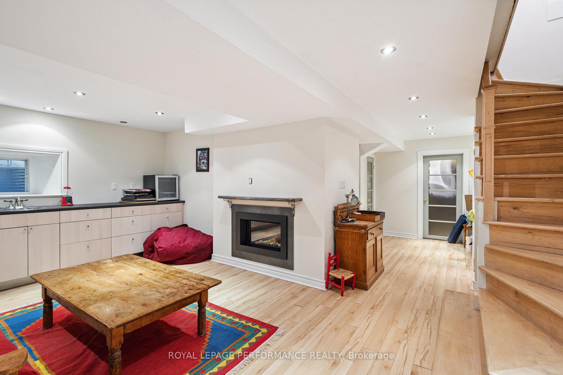 Photo 35 of 81 MacKay Street, Ottawa, New Edinburgh — HOMEH