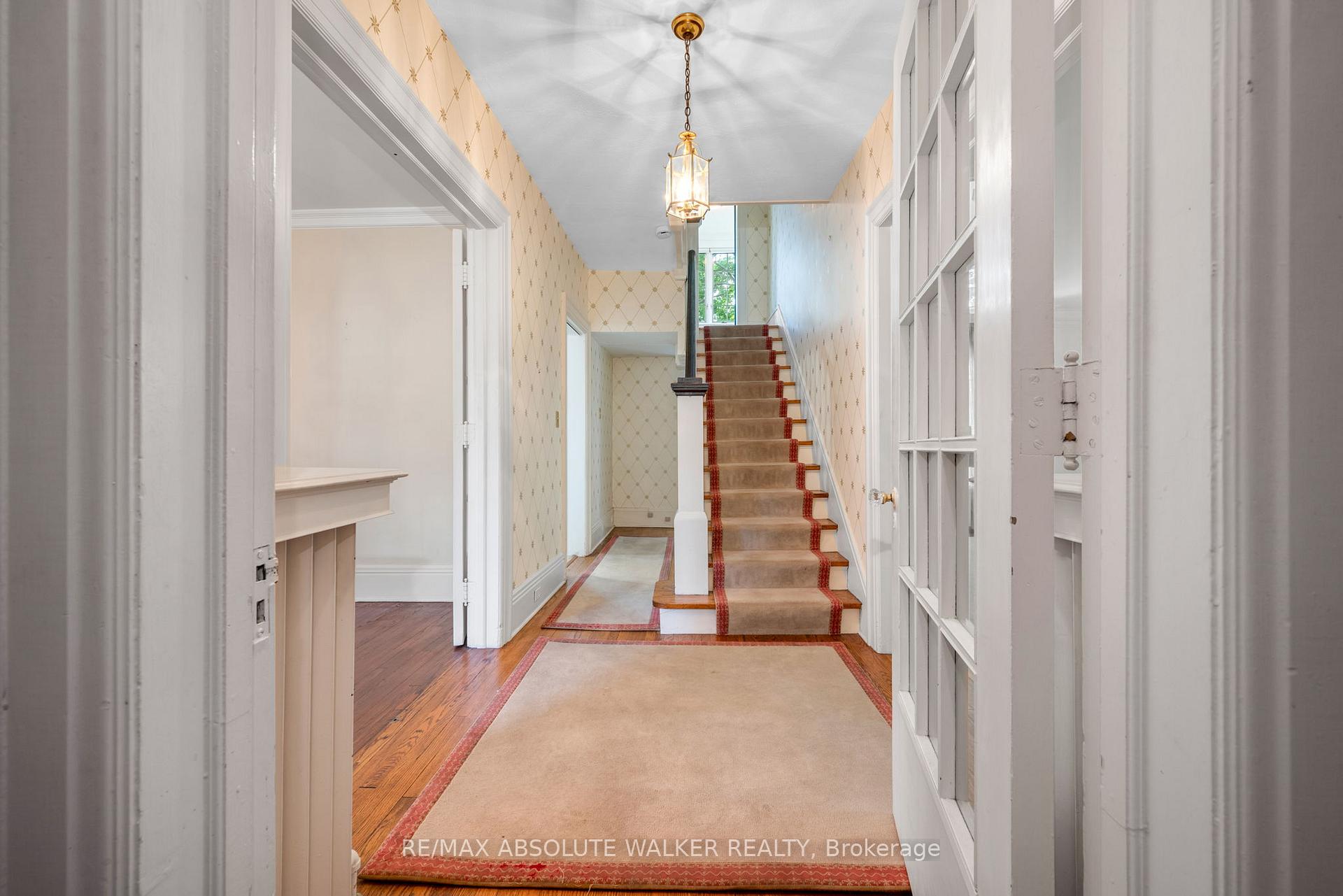 Photo 8 of 210 Rideau Terrace, Ottawa, Lindenlea — HOMEH