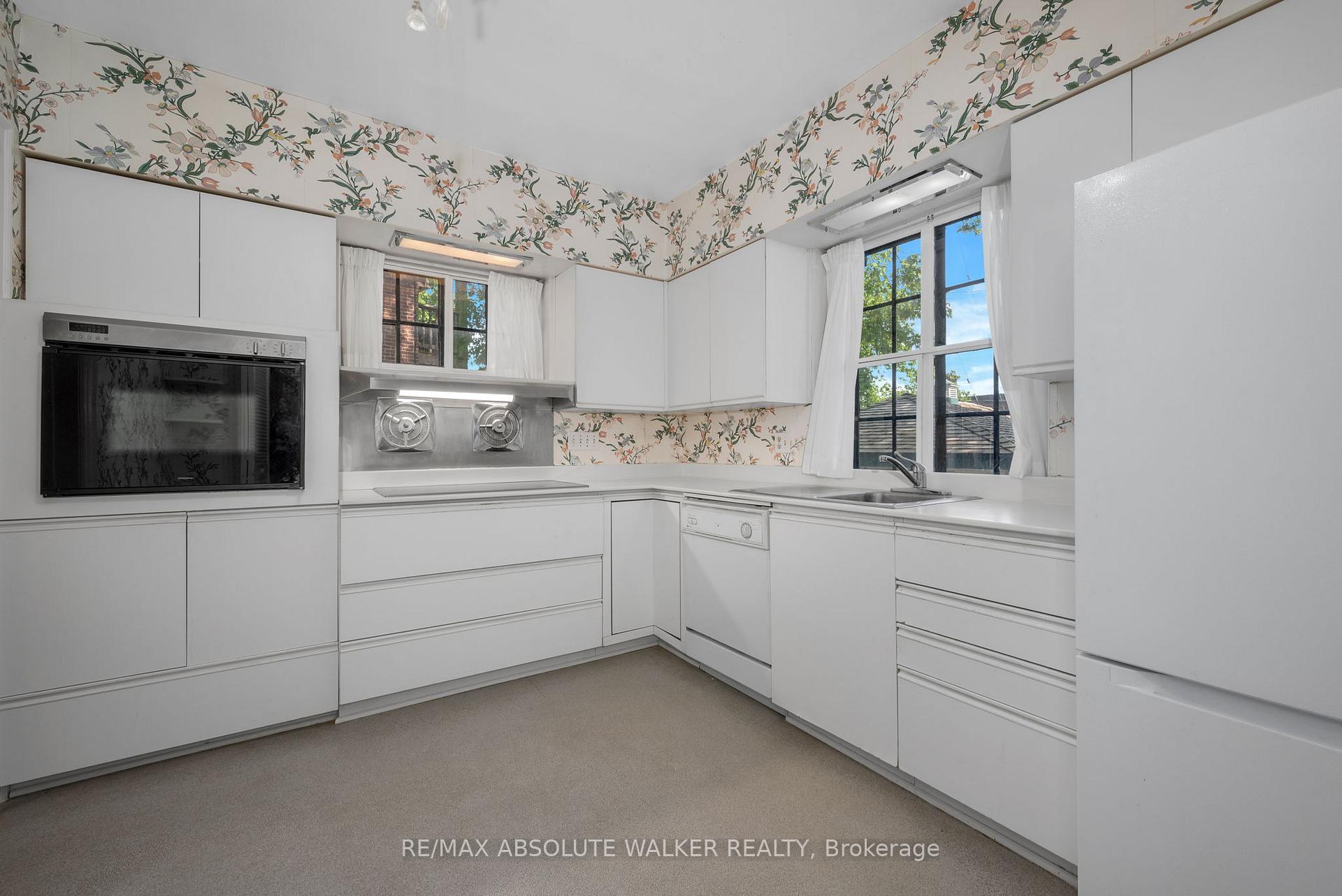 Photo 11 of 210 Rideau Terrace, Ottawa, Lindenlea — HOMEH