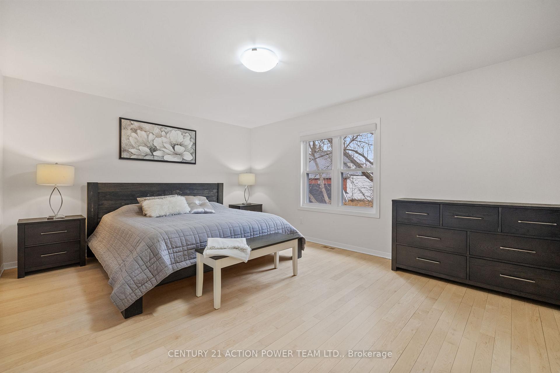 Photo 17 of 48 Queen-Victoria Street, Ottawa, New Edinburgh — HOMEH