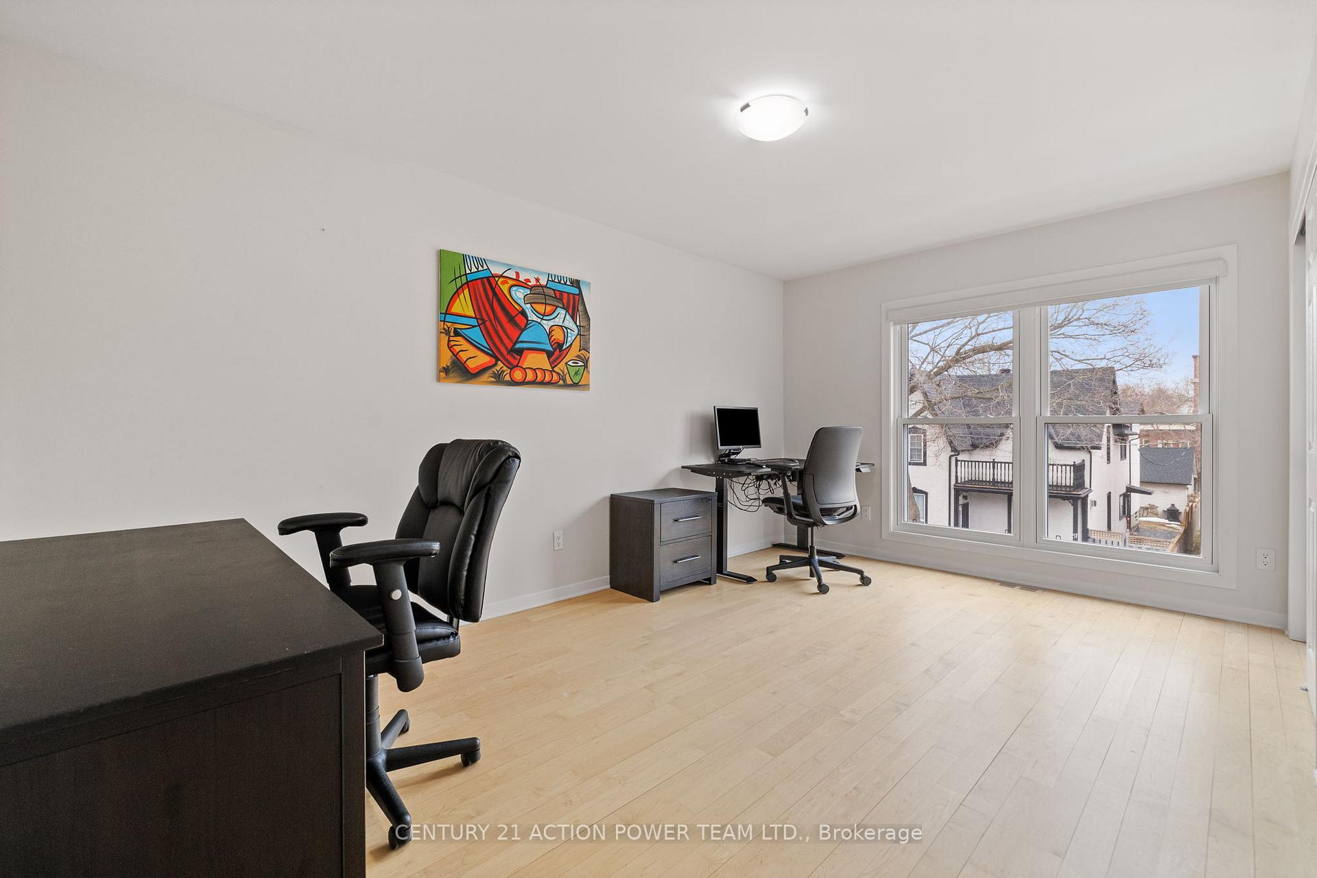 Photo 21 of 48 Queen-Victoria Street, Ottawa, New Edinburgh — HOMEH