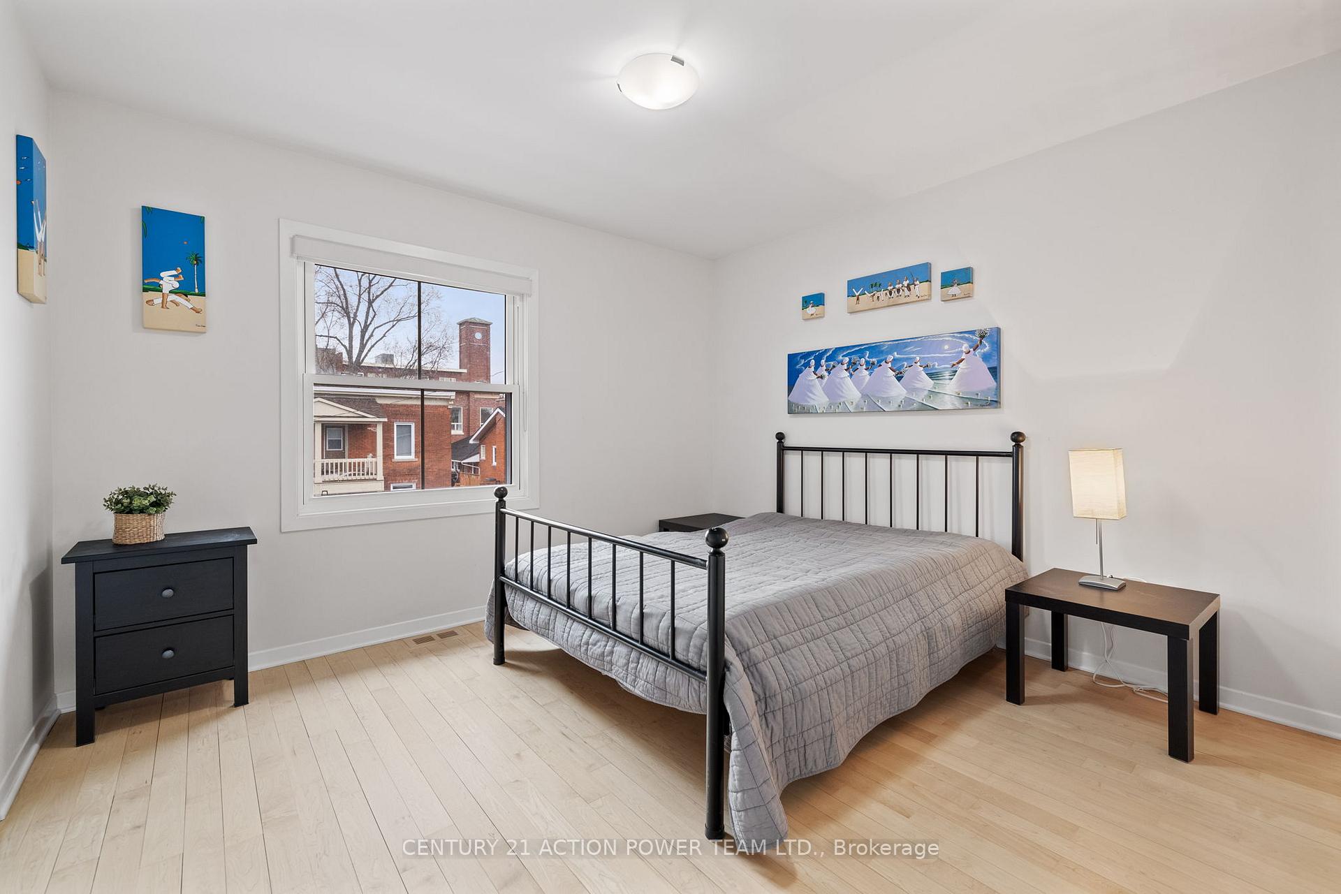 Photo 22 of 48 Queen-Victoria Street, Ottawa, New Edinburgh — HOMEH