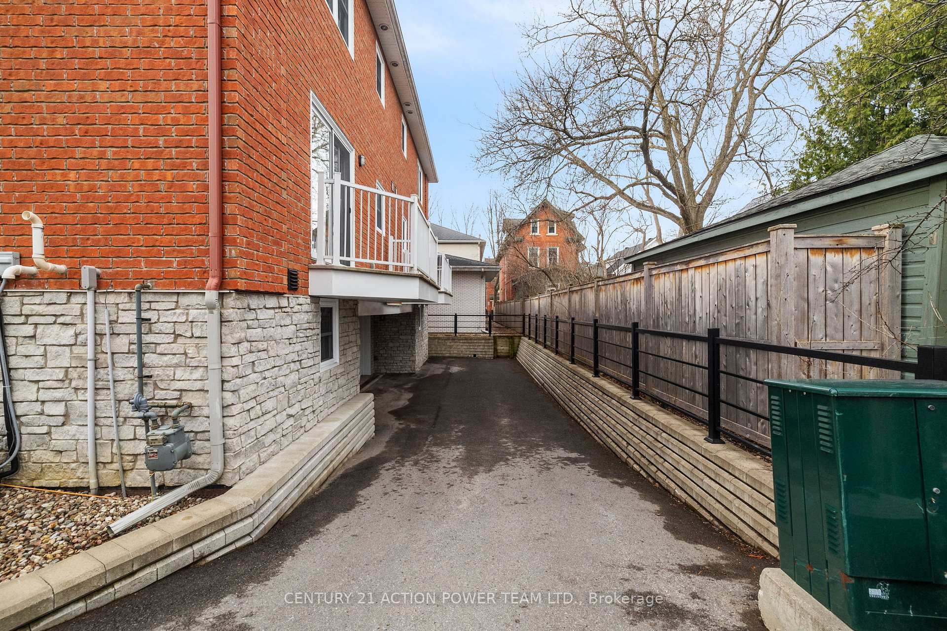 Photo 34 of 48 Queen-Victoria Street, Ottawa, New Edinburgh — HOMEH