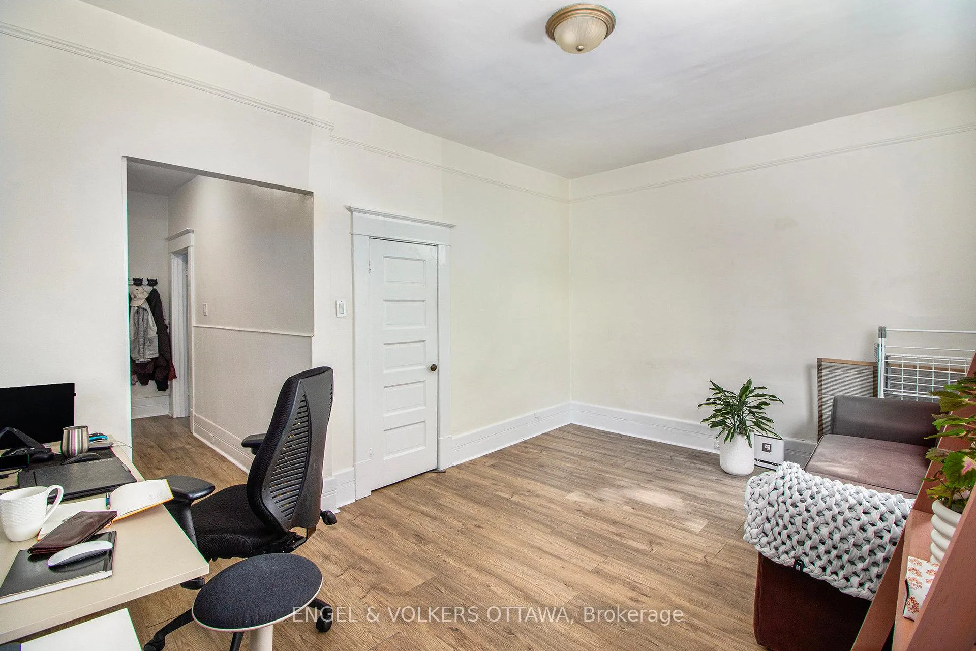 Photo 3 of Unit 1, 170 Ivy Crescent, Ottawa, Lindenlea — HOMEH