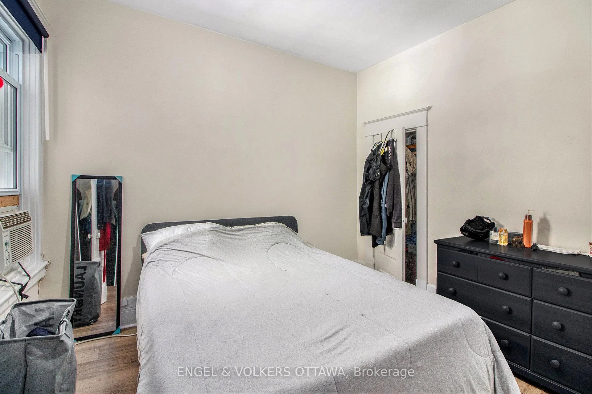 Photo 7 of Unit 1, 170 Ivy Crescent, Ottawa, Lindenlea — HOMEH