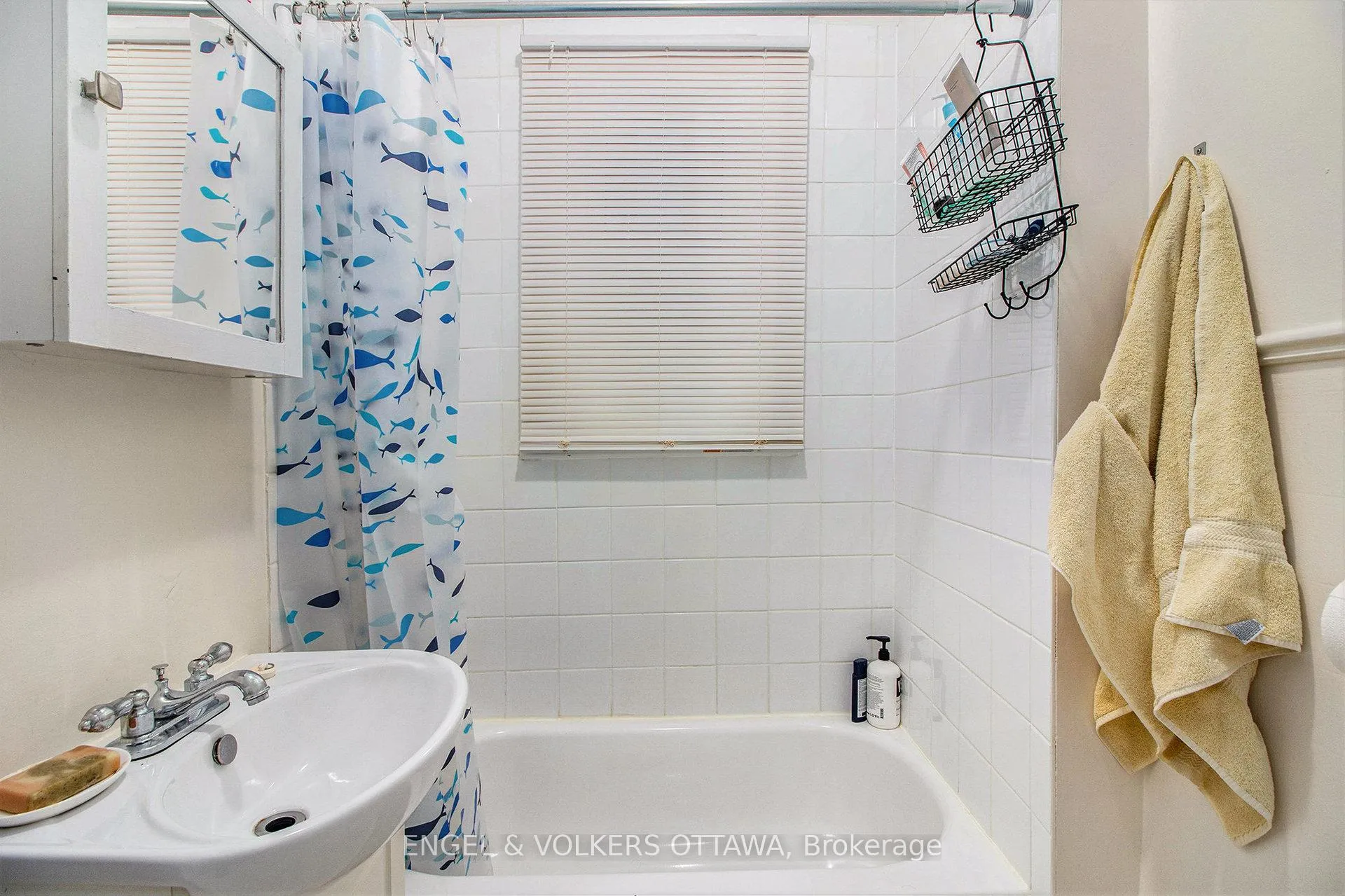 Photo 10 of Unit 1, 170 Ivy Crescent, Ottawa, Lindenlea — HOMEH