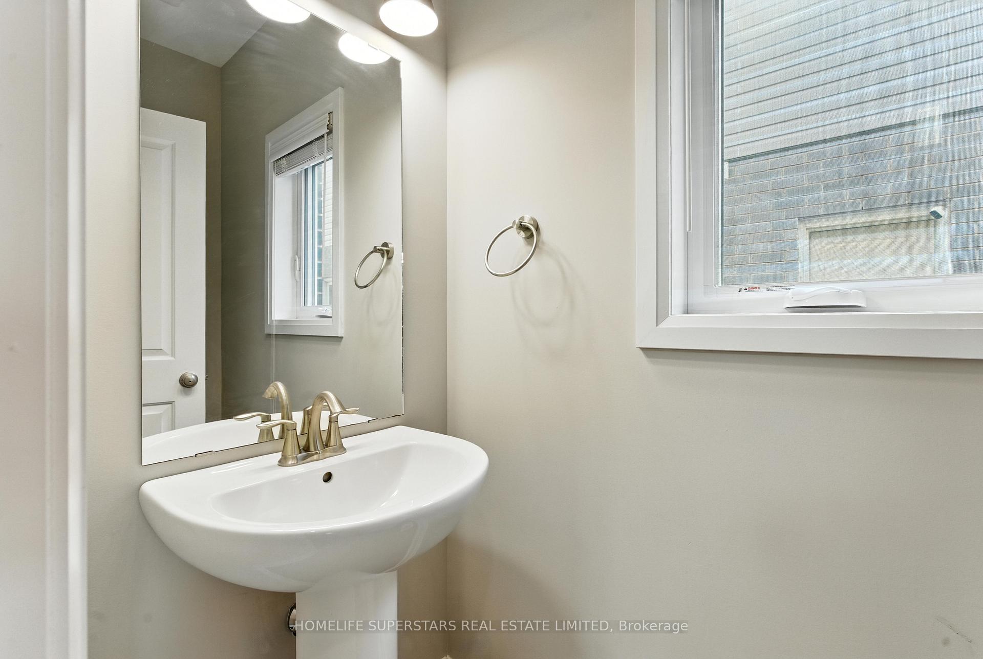 Photo 8 of 7394 Sherrilee Crescent, Niagara Falls, Brown — HOMEH