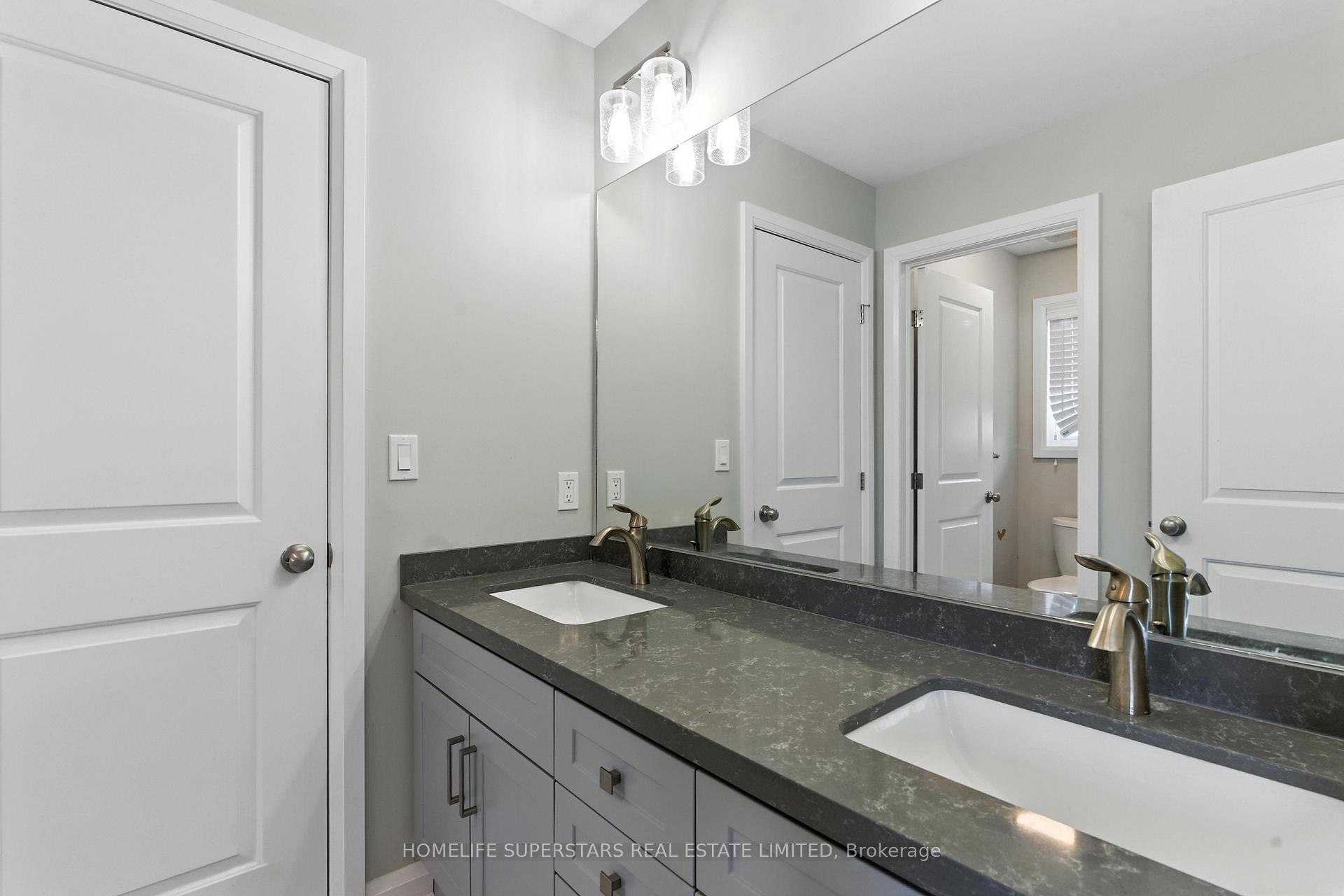 Photo 25 of 7394 Sherrilee Crescent, Niagara Falls, Brown — HOMEH