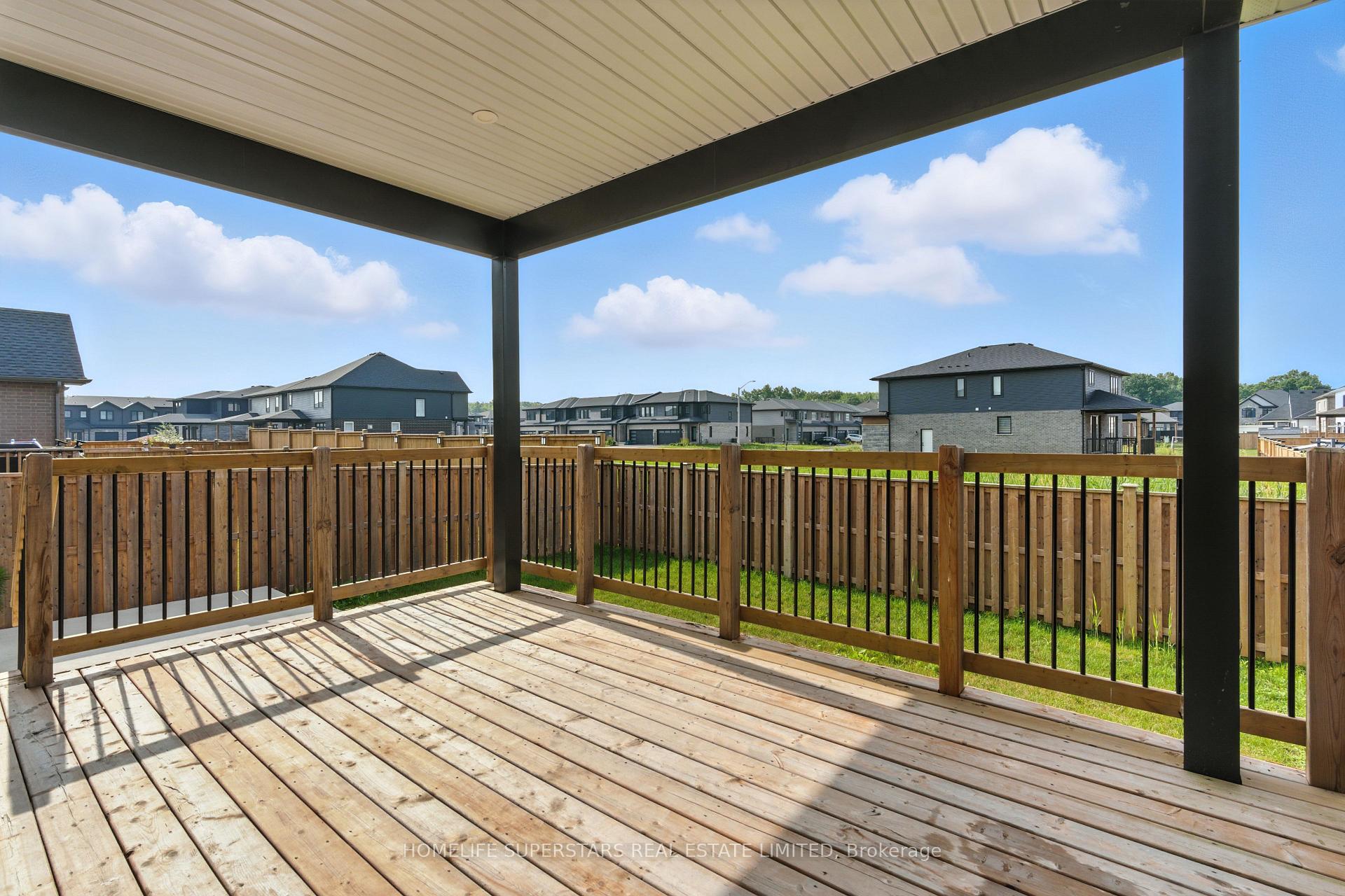 Photo 37 of 7394 Sherrilee Crescent, Niagara Falls, Brown — HOMEH