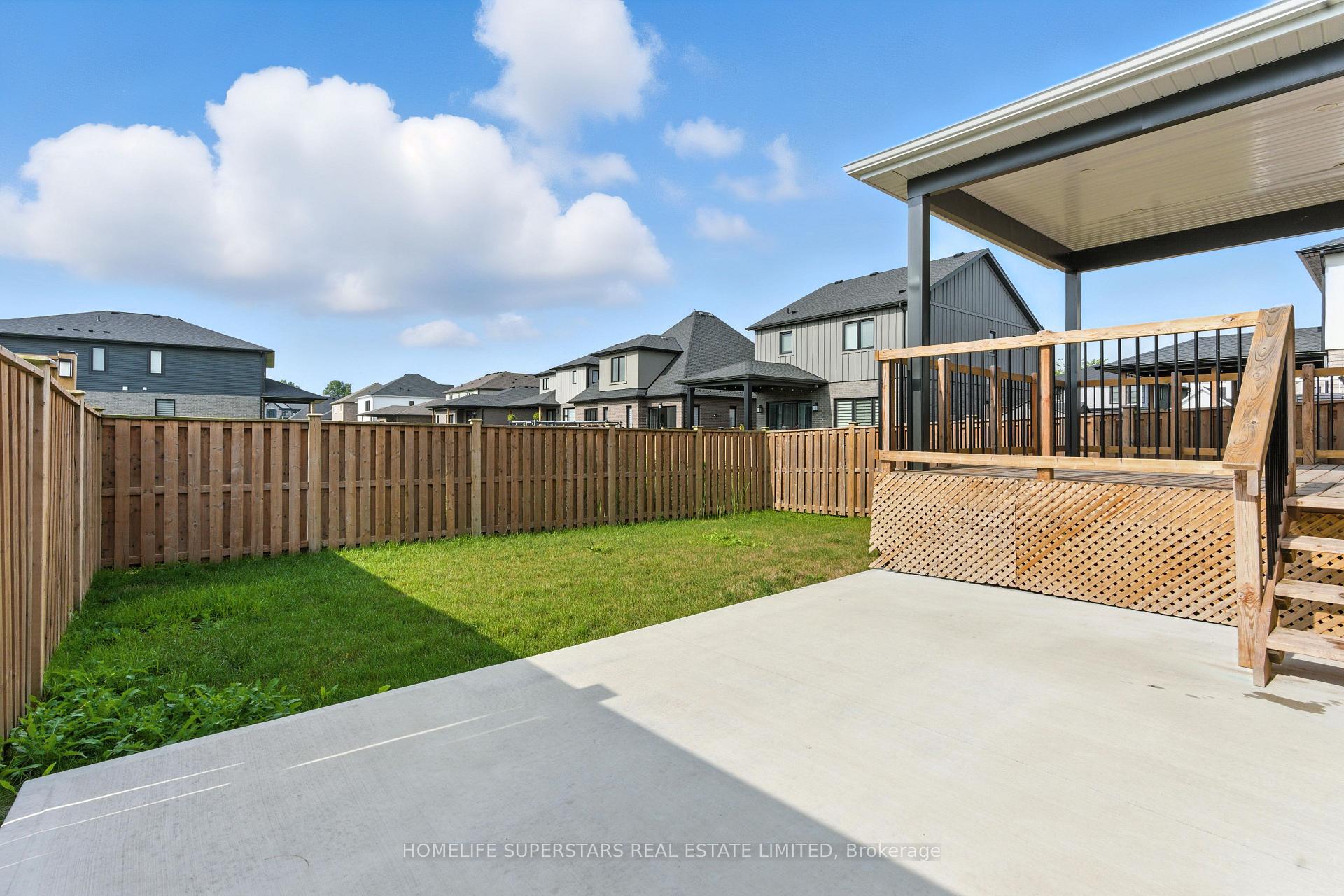 Photo 38 of 7394 Sherrilee Crescent, Niagara Falls, Brown — HOMEH
