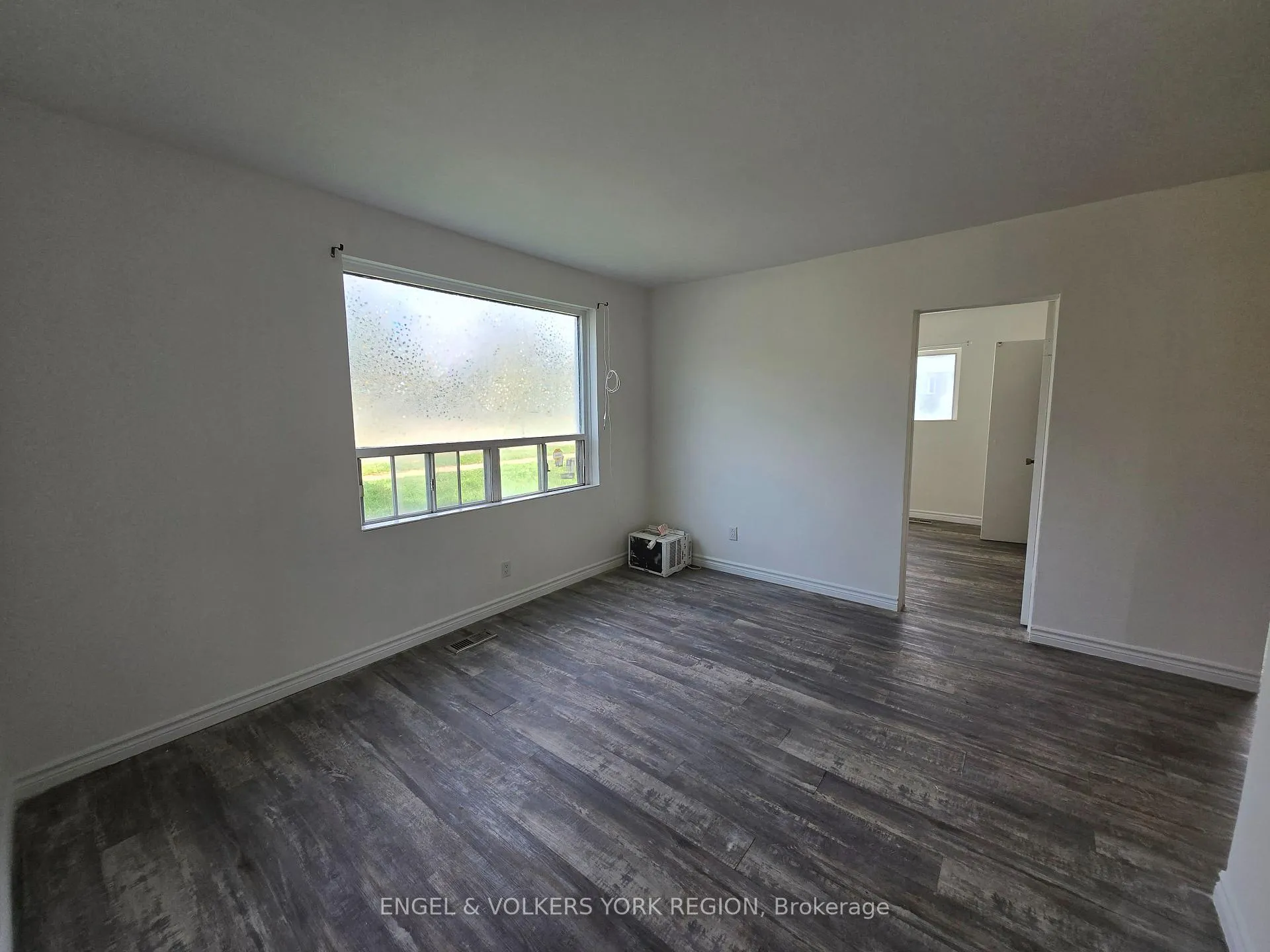 Photo 5 of Unit 1, 41 Essa Road S, New Tecumseth, Alliston — HOMEH