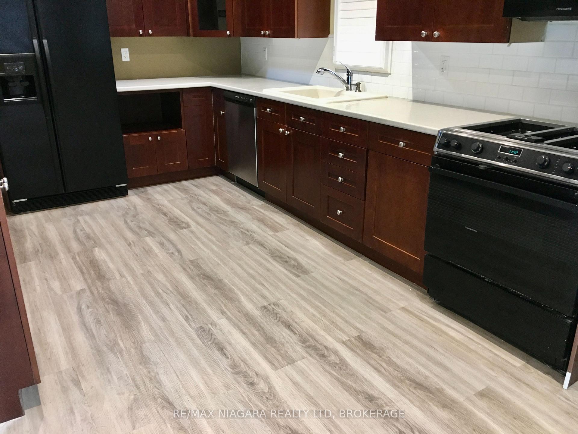 Photo 7 of 4576 Kalar Road, Niagara Falls, Ascot — HOMEH