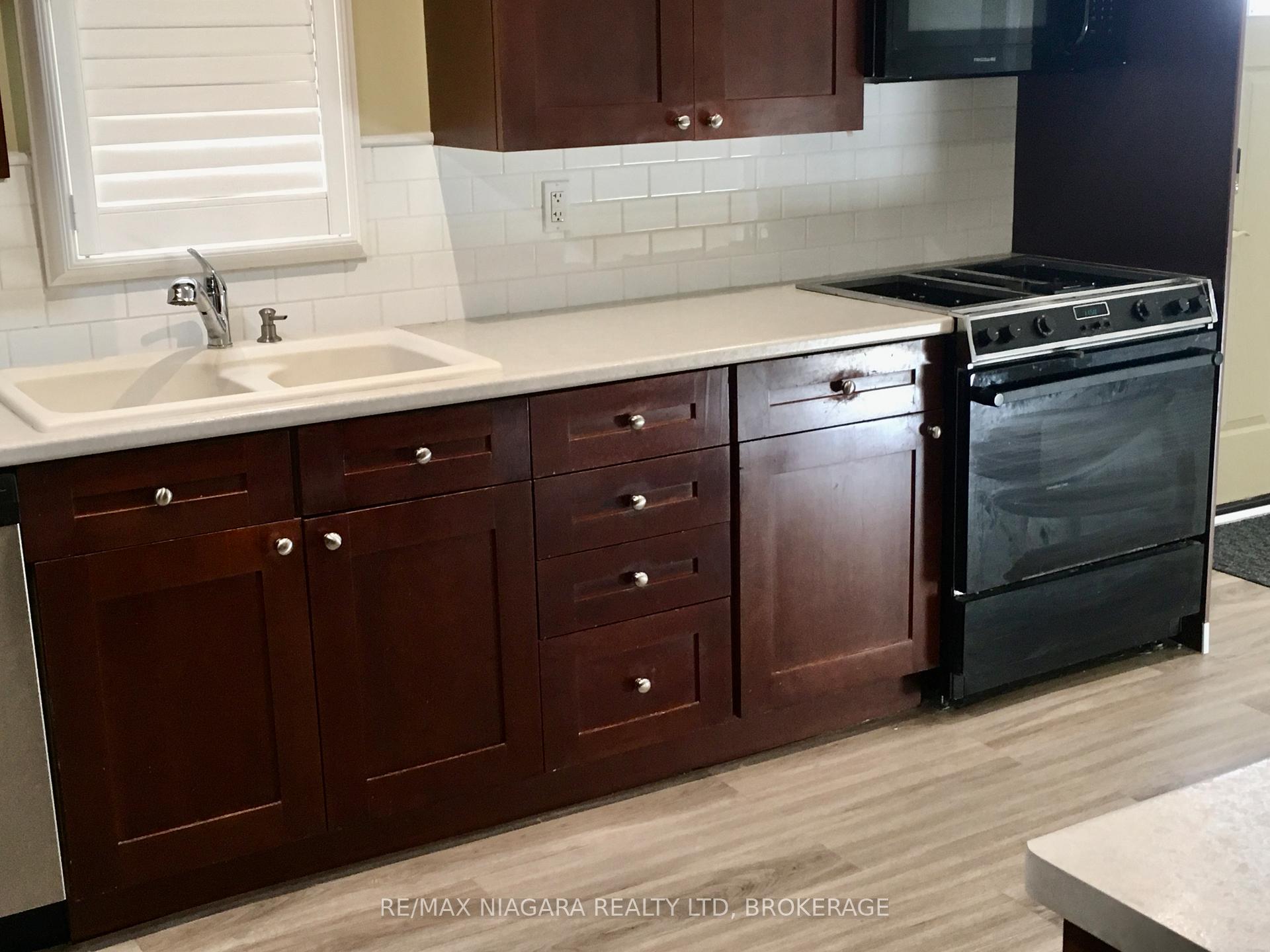 Photo 11 of 4576 Kalar Road, Niagara Falls, Ascot — HOMEH