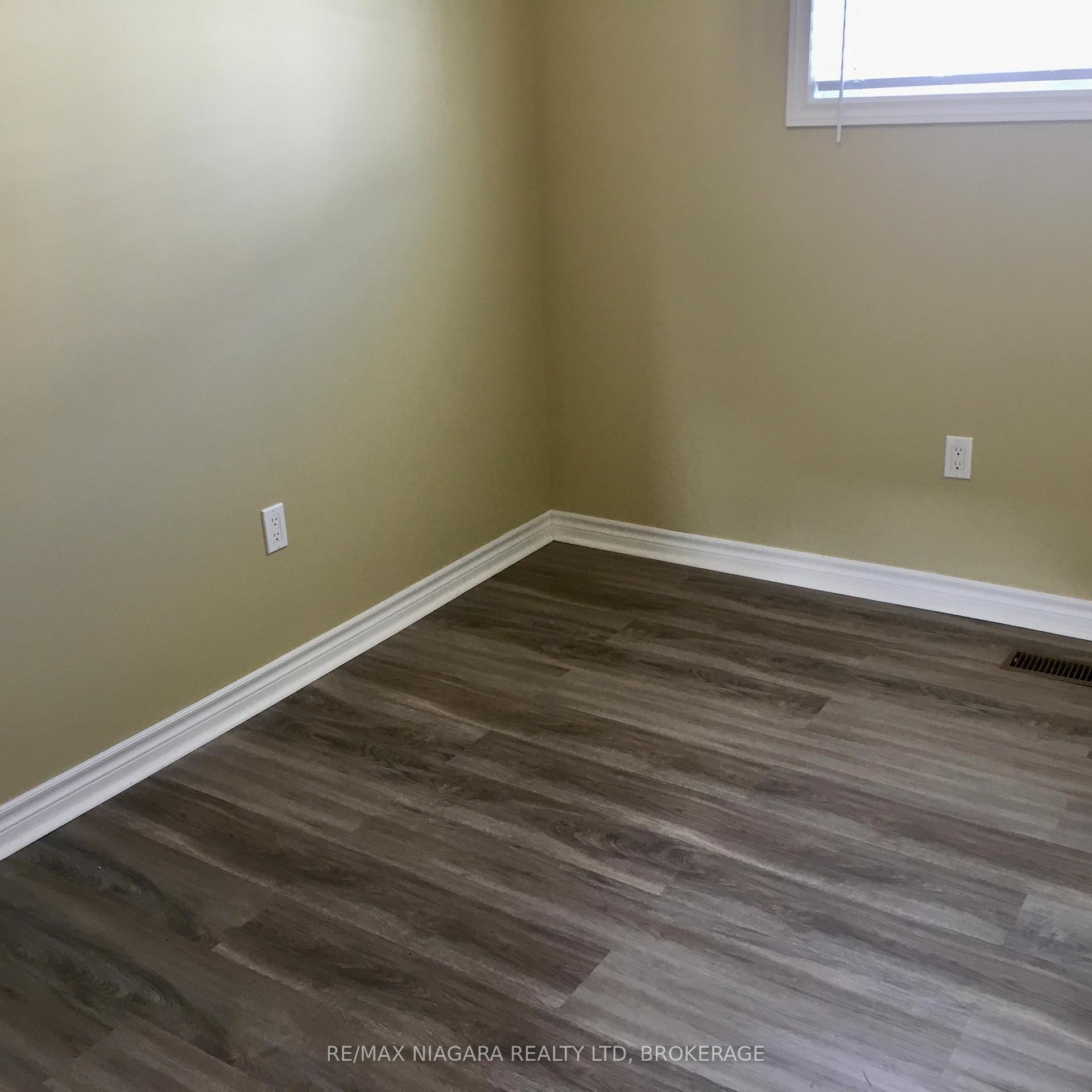 Photo 17 of 4576 Kalar Road, Niagara Falls, Ascot — HOMEH