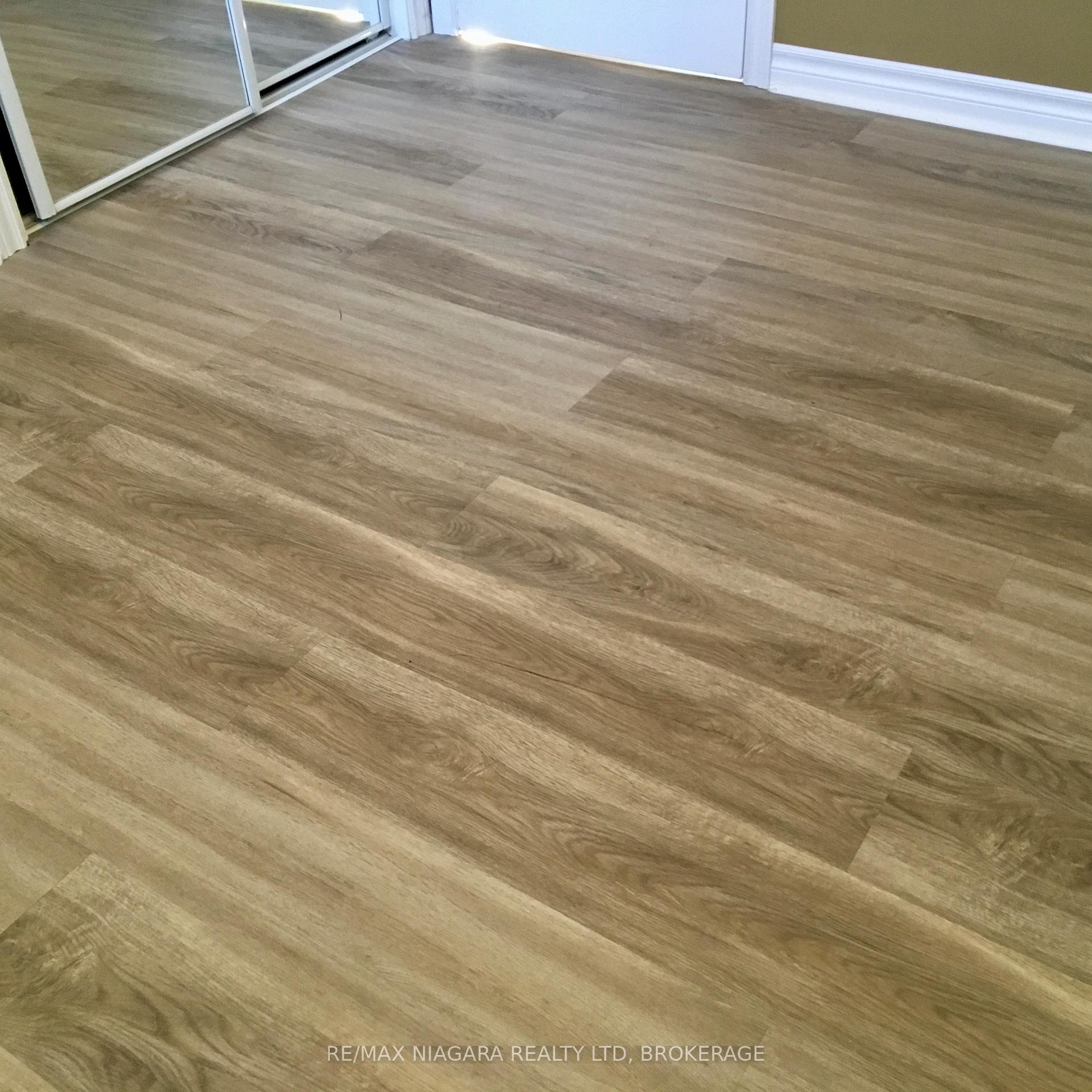 Photo 18 of 4576 Kalar Road, Niagara Falls, Ascot — HOMEH