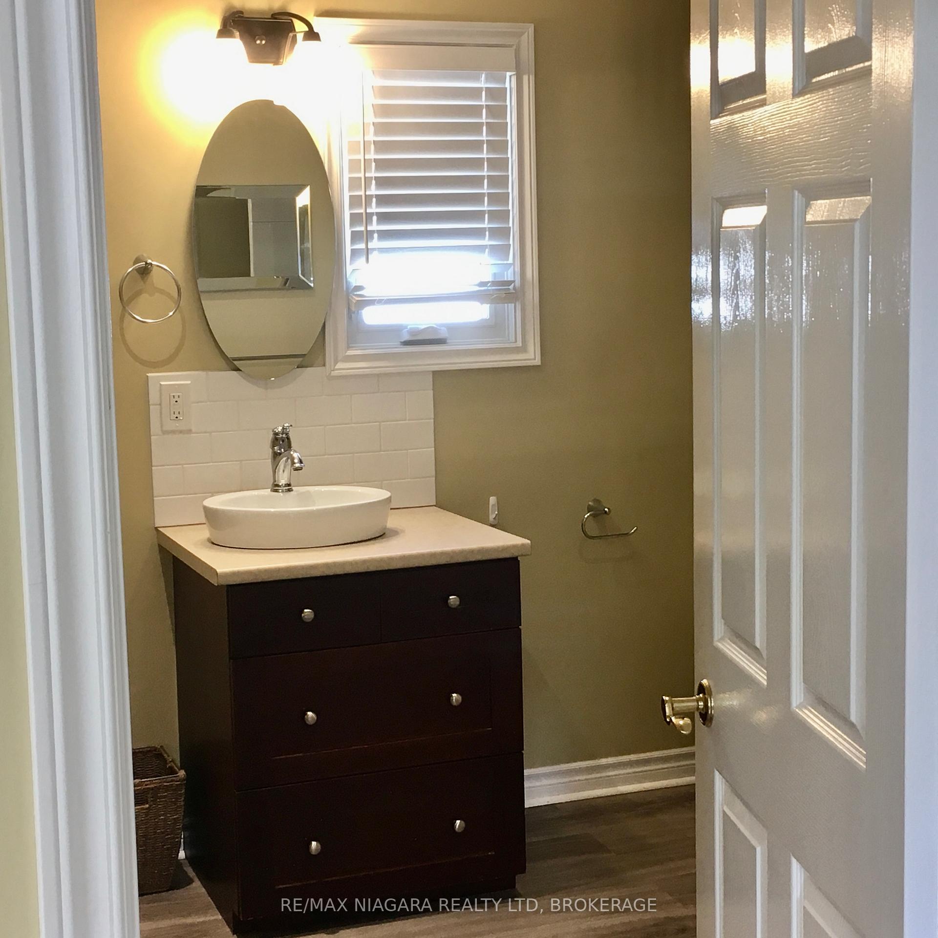 Photo 19 of 4576 Kalar Road, Niagara Falls, Ascot — HOMEH