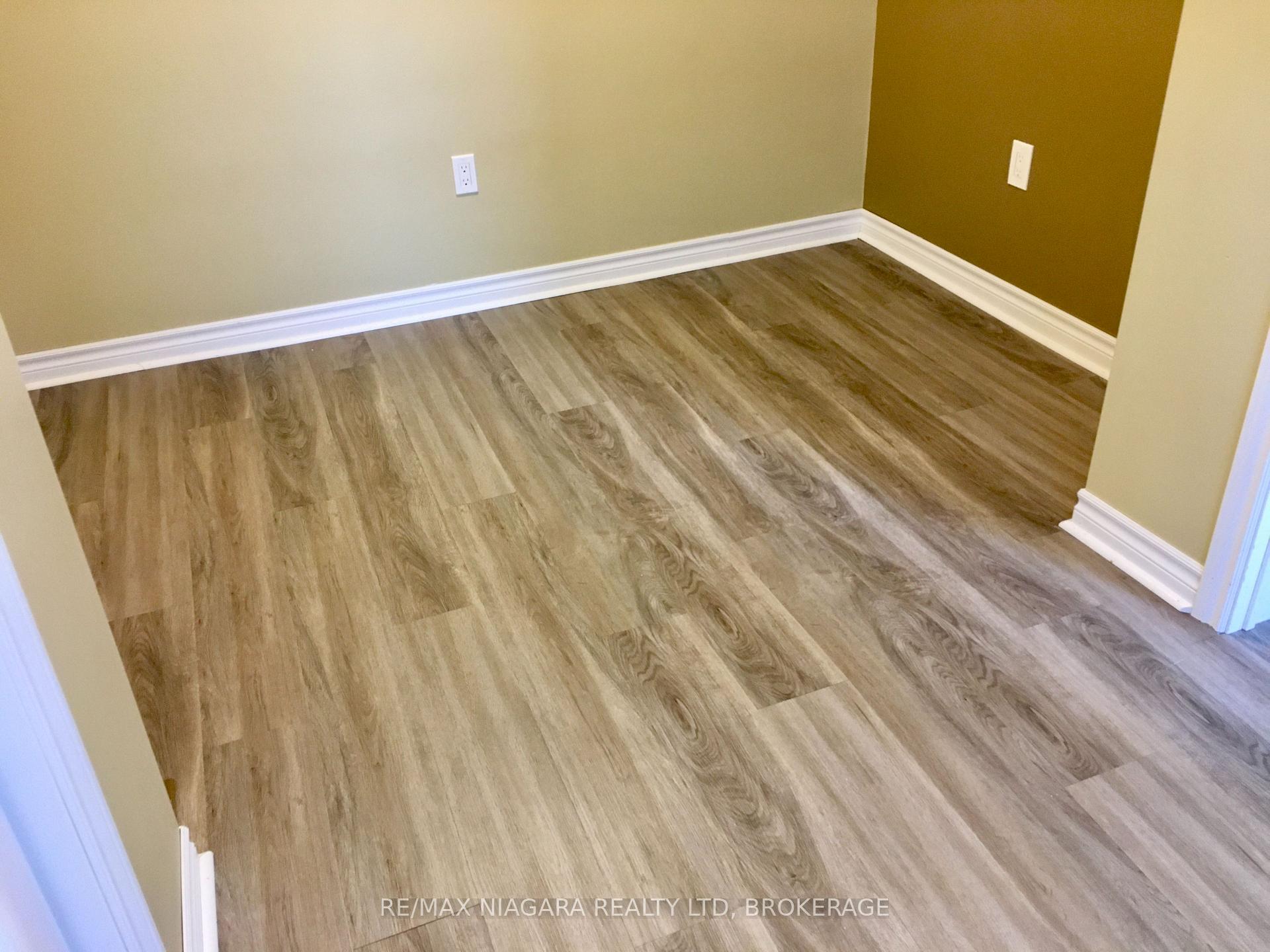 Photo 26 of 4576 Kalar Road, Niagara Falls, Ascot — HOMEH