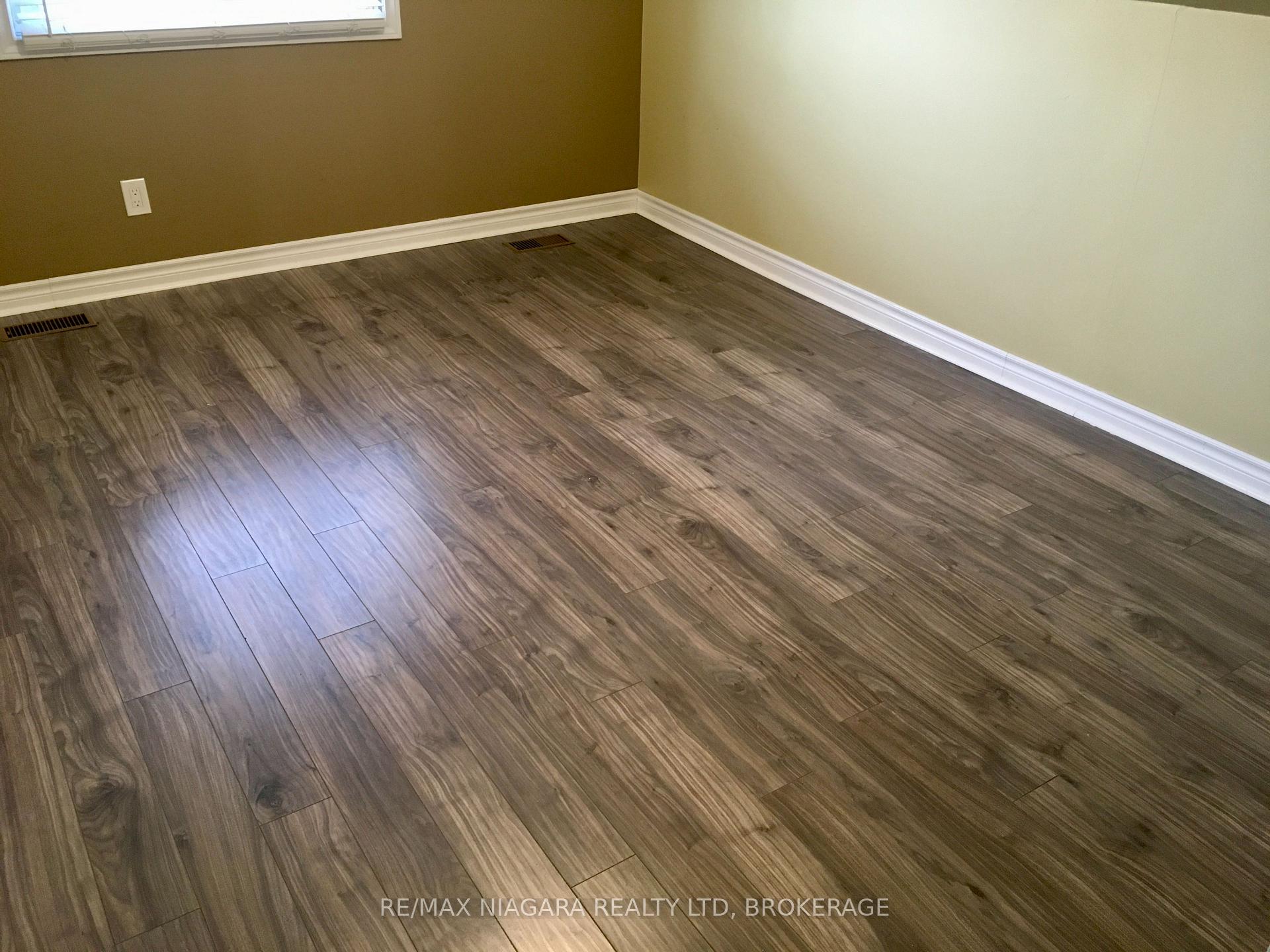 Photo 32 of 4576 Kalar Road, Niagara Falls, Ascot — HOMEH