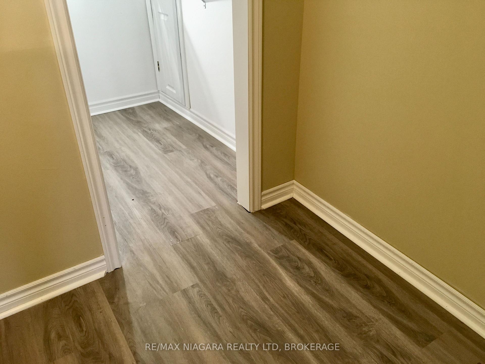 Photo 35 of 4576 Kalar Road, Niagara Falls, Ascot — HOMEH
