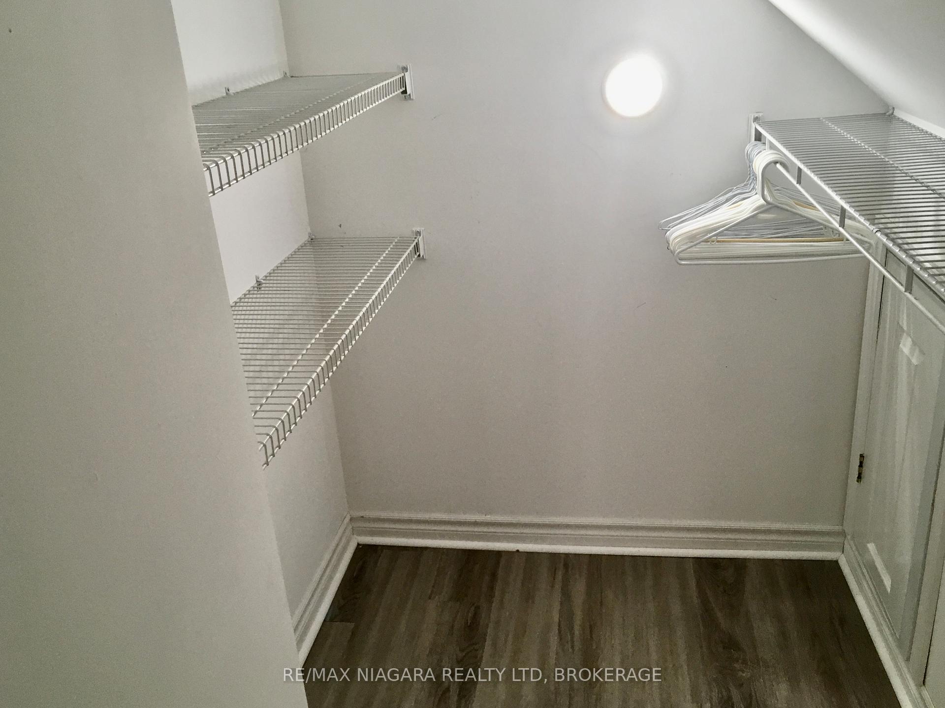Photo 37 of 4576 Kalar Road, Niagara Falls, Ascot — HOMEH