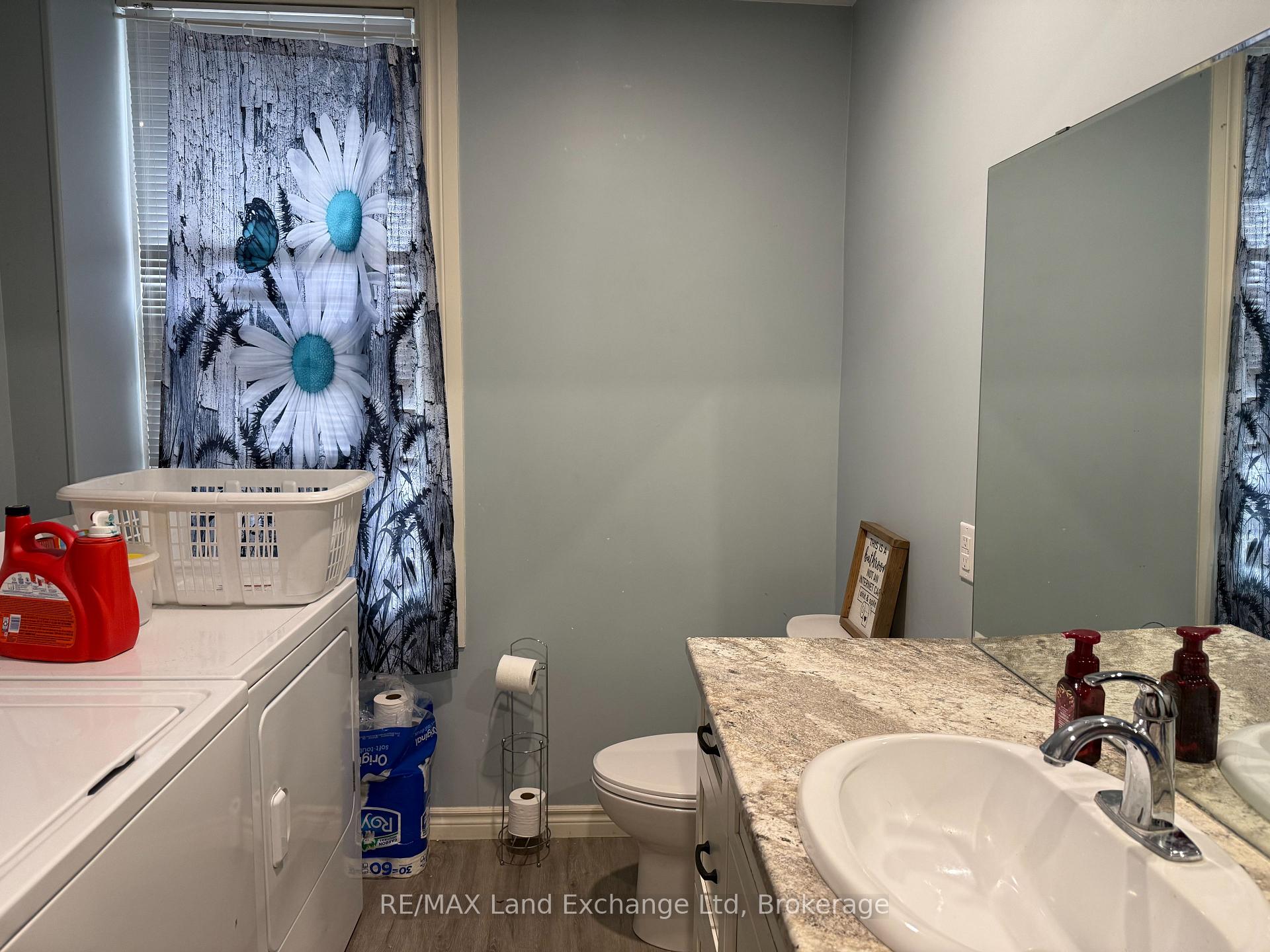 Photo 9 of 211 Edward Street, North Huron, Wingham — HOMEH