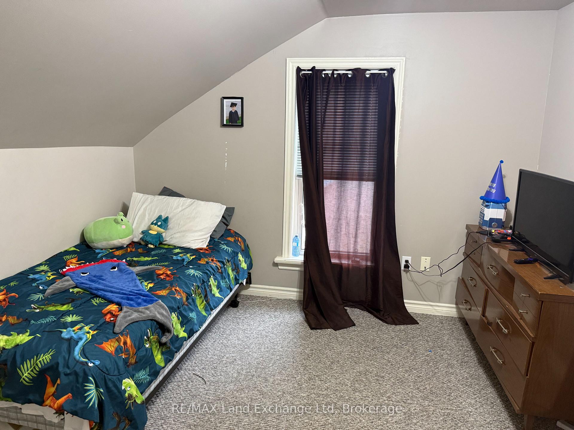 Photo 13 of 211 Edward Street, North Huron, Wingham — HOMEH