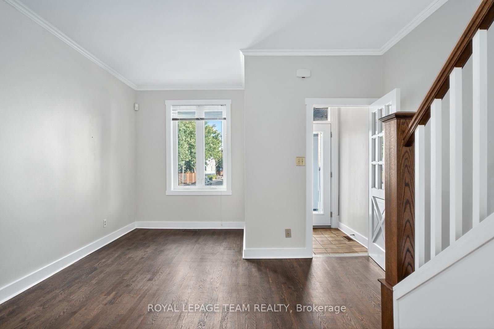Photo 5 of 27 Ivy Crescent, Ottawa, Lindenlea — HOMEH