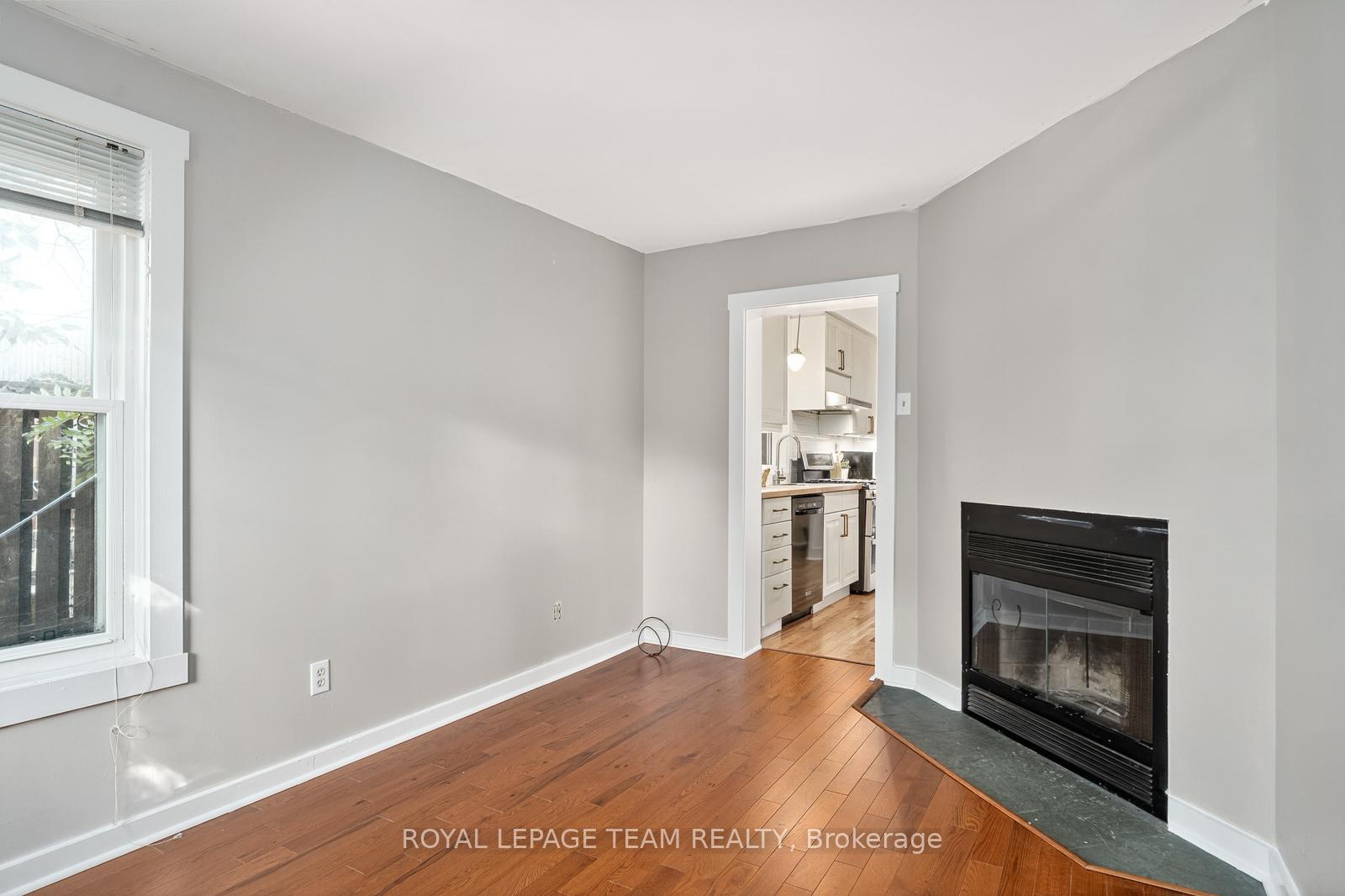 Photo 13 of 27 Ivy Crescent, Ottawa, Lindenlea — HOMEH