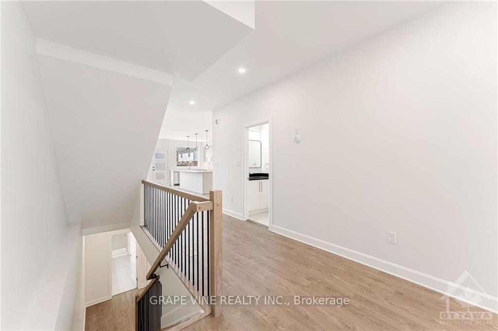 Photo 6 of 462 North Street, North Dundas, Winchester — HOMEH