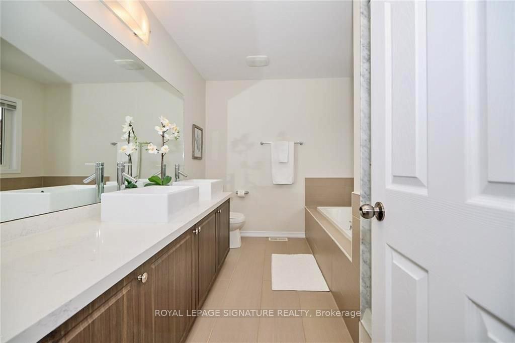 Photo 17 of 7830 Buckeye Crescent, Niagara Falls, Brown — HOMEH