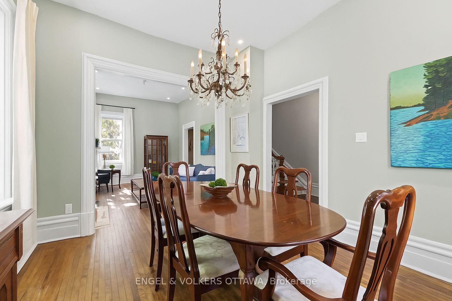 Photo 4 of 193 Mackay Street, Ottawa, New Edinburgh — HOMEH