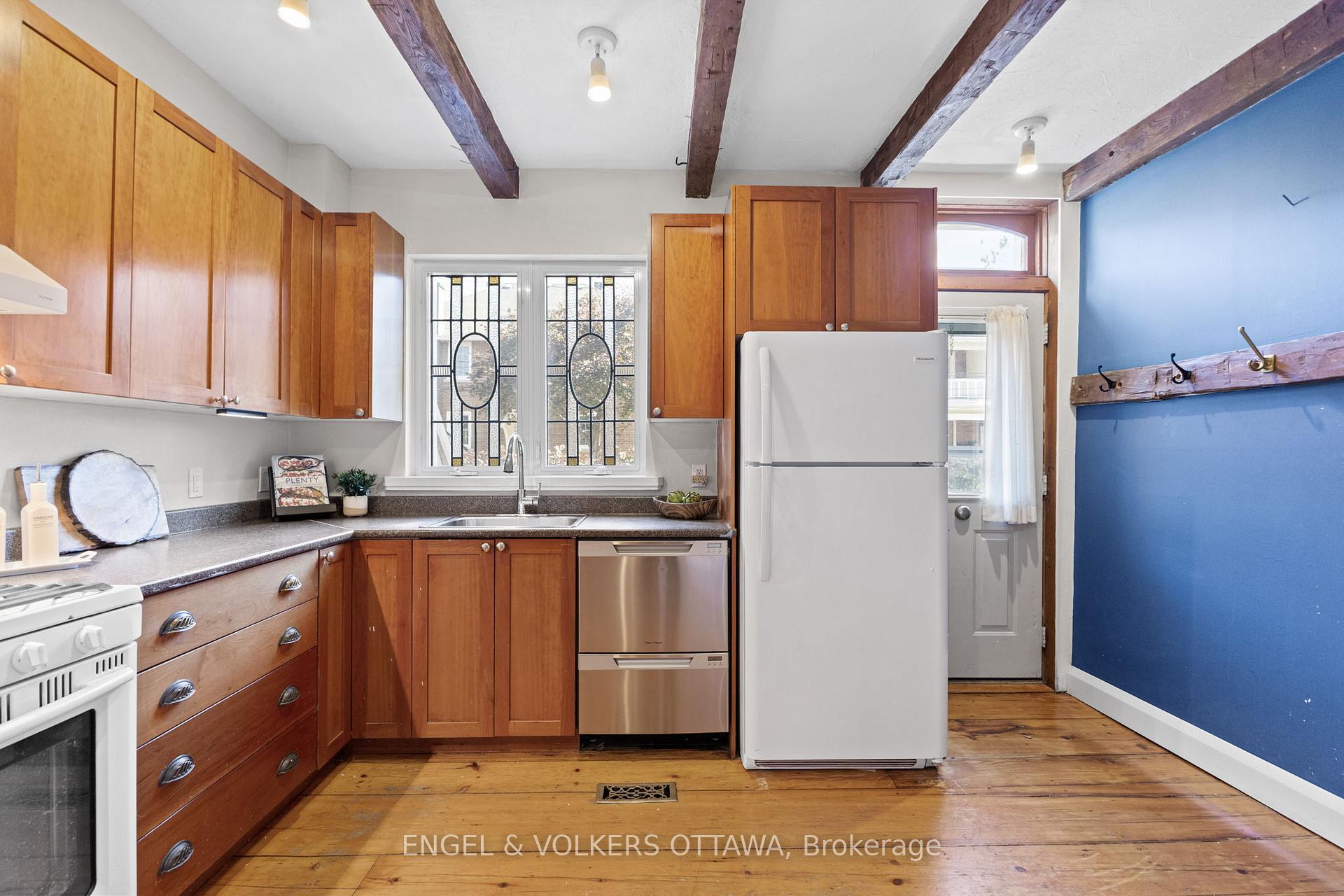 Photo 7 of 193 Mackay Street, Ottawa, New Edinburgh — HOMEH
