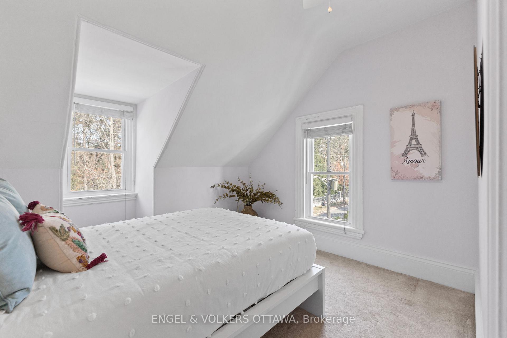 Photo 19 of 193 Mackay Street, Ottawa, New Edinburgh — HOMEH