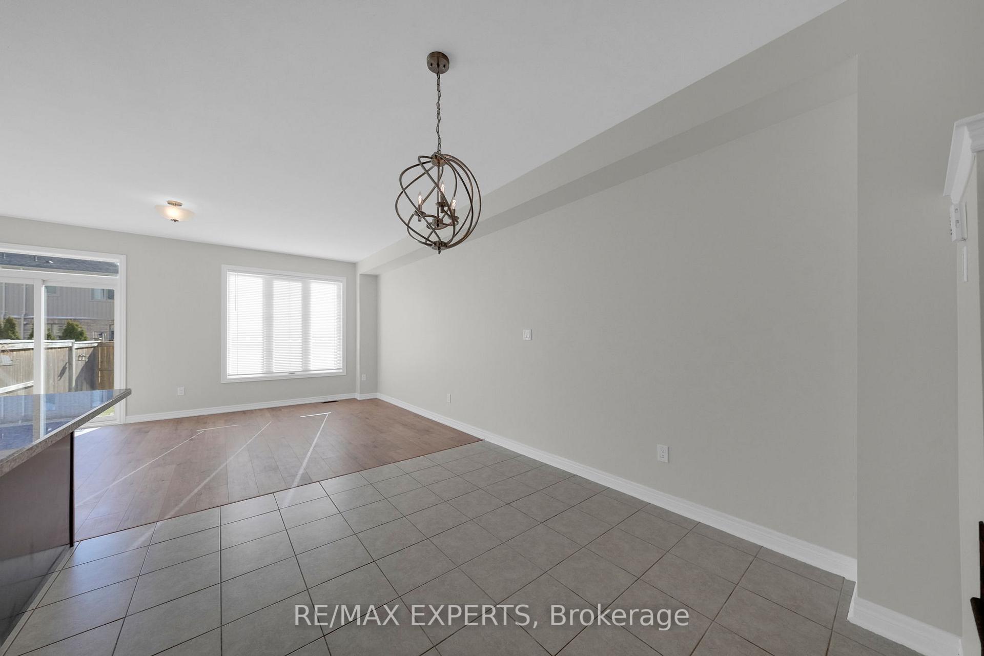 Photo 13 of 27 Sharpe Crescent, New Tecumseth, Tottenham — HOMEH