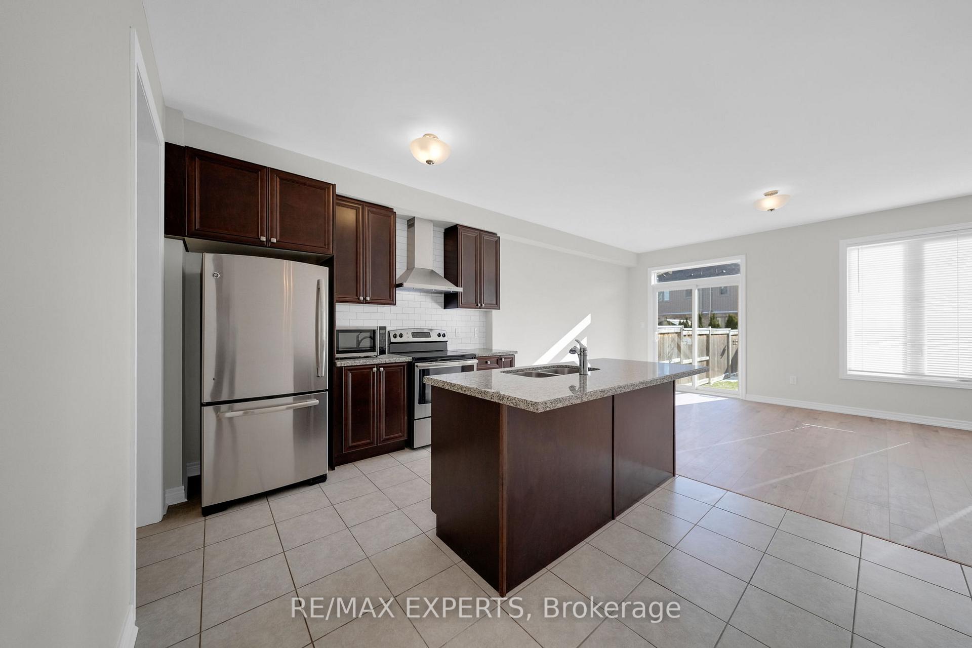 Photo 14 of 27 Sharpe Crescent, New Tecumseth, Tottenham — HOMEH