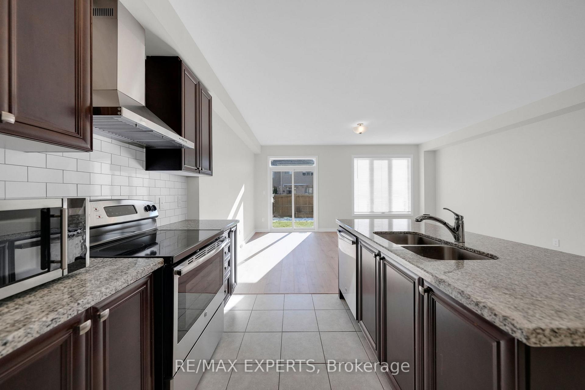 Photo 19 of 27 Sharpe Crescent, New Tecumseth, Tottenham — HOMEH