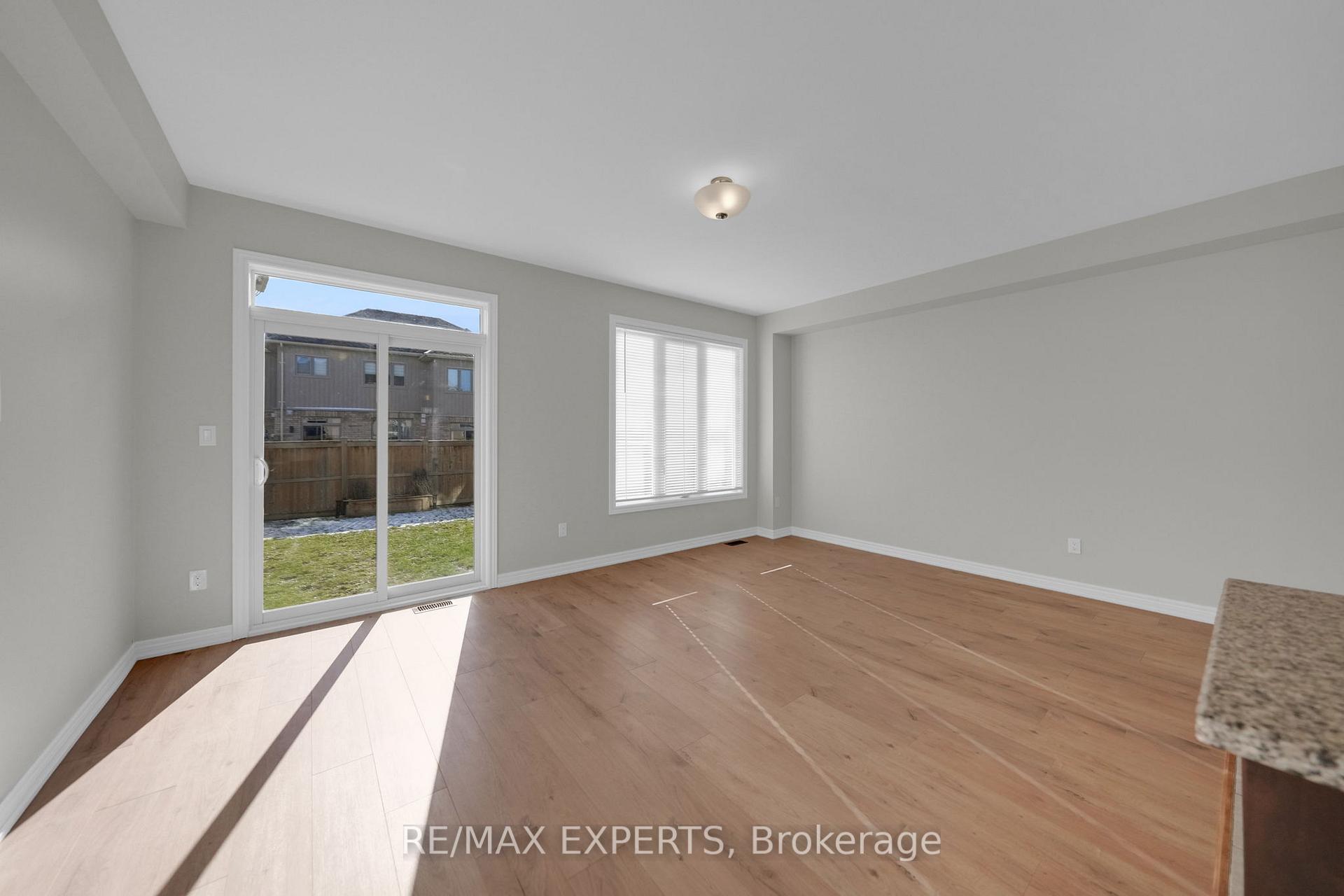 Photo 20 of 27 Sharpe Crescent, New Tecumseth, Tottenham — HOMEH