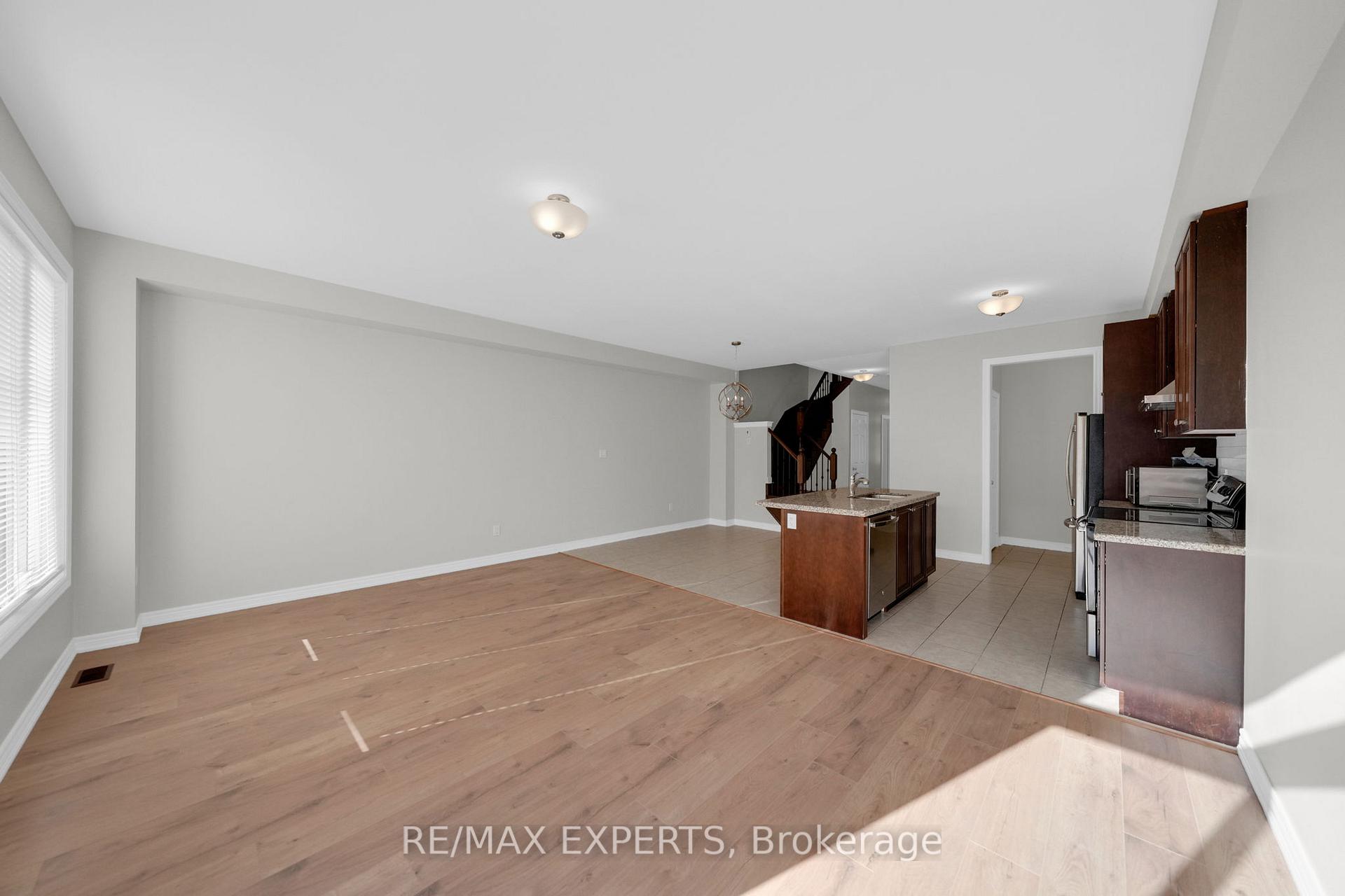 Photo 21 of 27 Sharpe Crescent, New Tecumseth, Tottenham — HOMEH