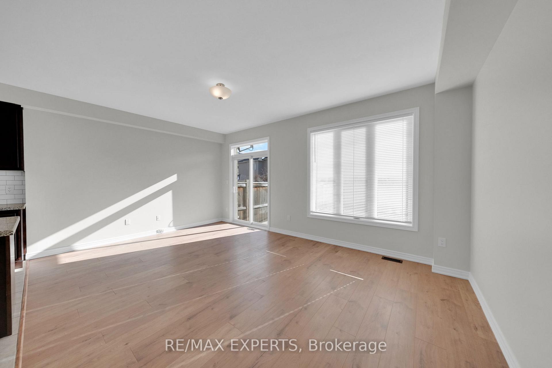 Photo 23 of 27 Sharpe Crescent, New Tecumseth, Tottenham — HOMEH