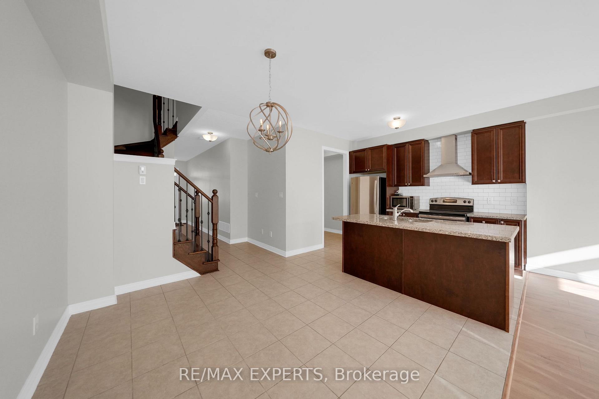 Photo 24 of 27 Sharpe Crescent, New Tecumseth, Tottenham — HOMEH