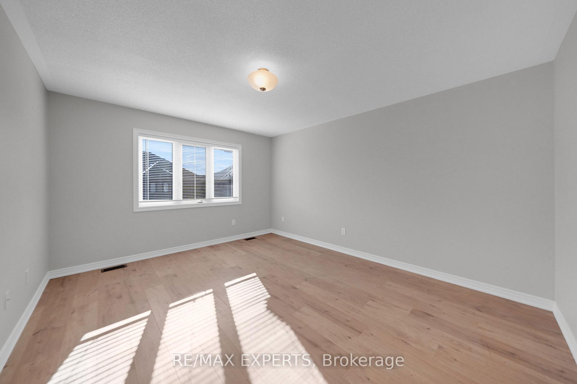 Photo 31 of 27 Sharpe Crescent, New Tecumseth, Tottenham — HOMEH