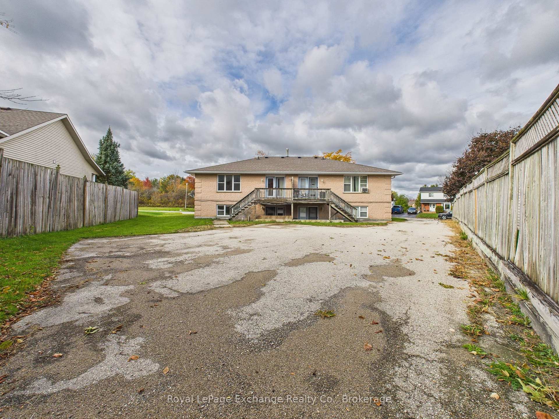 Photo 4 of 403 Highland Drive, North Huron, Wingham — HOMEH