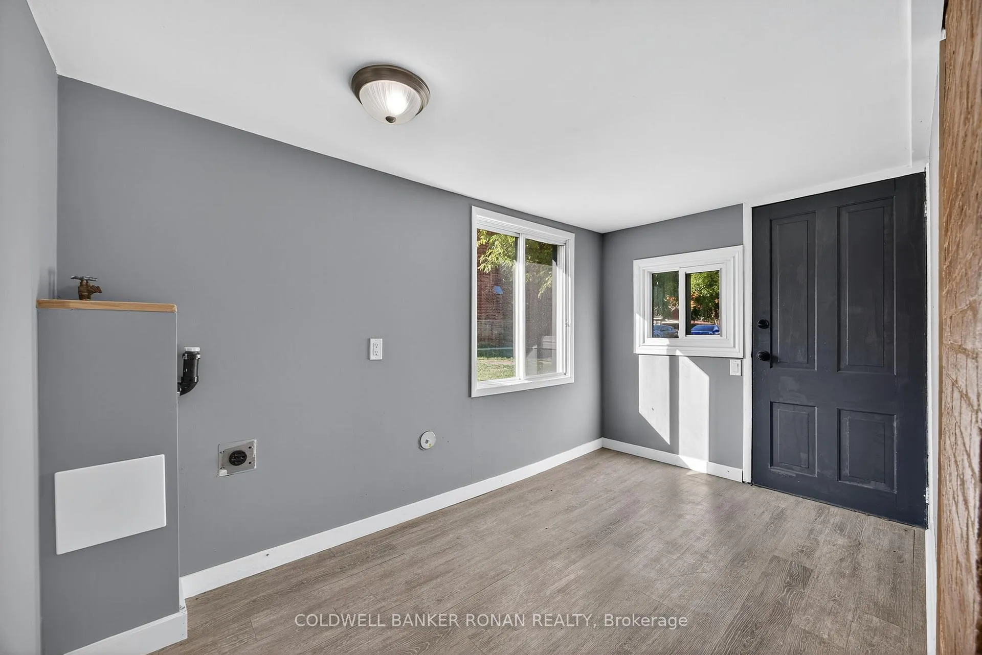 Photo 22 of 76 Queen Street N, New Tecumseth, Tottenham — HOMEH