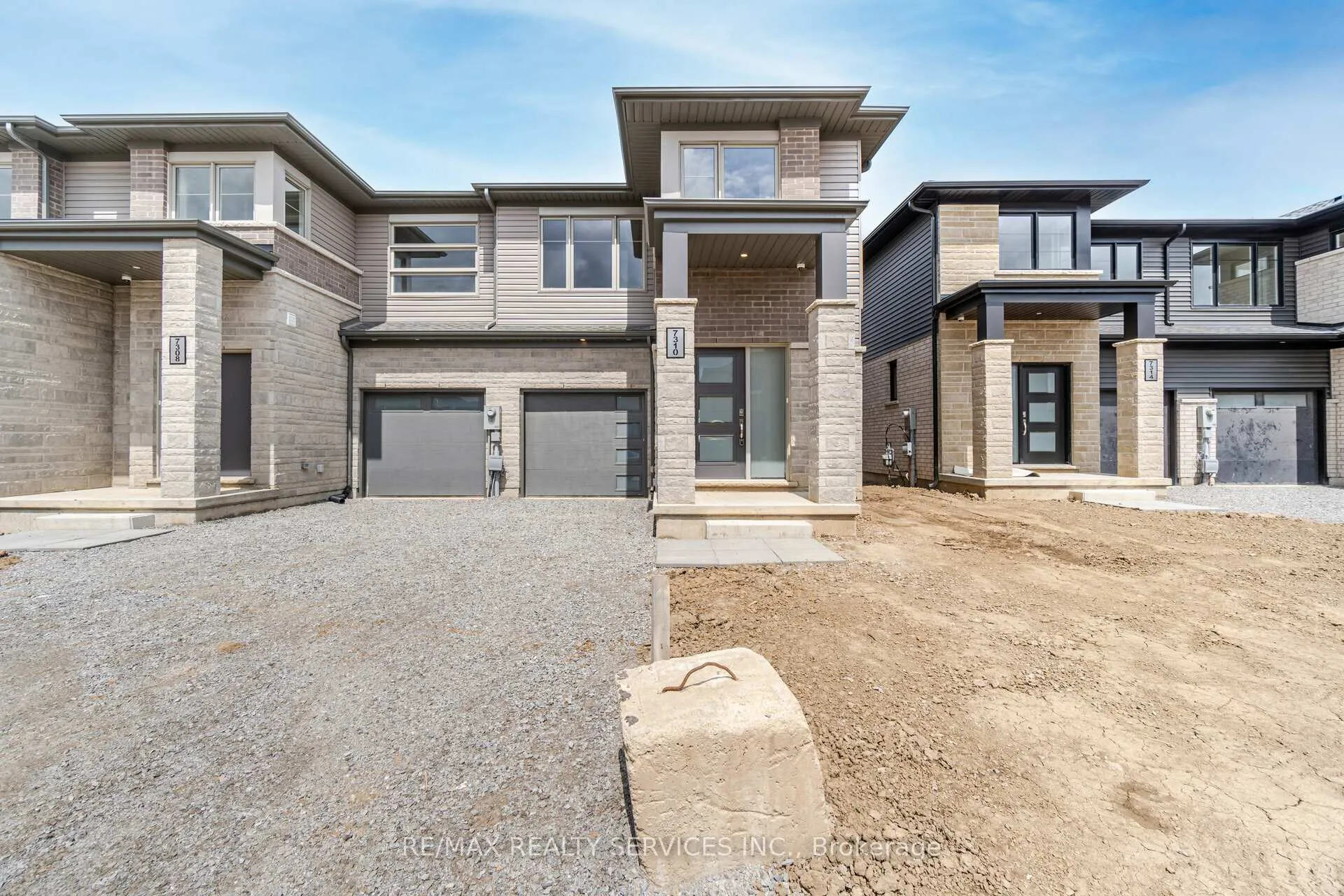 Photo 1 of 7310 Marvel Drive, Niagara Falls, Brown — HOMEH