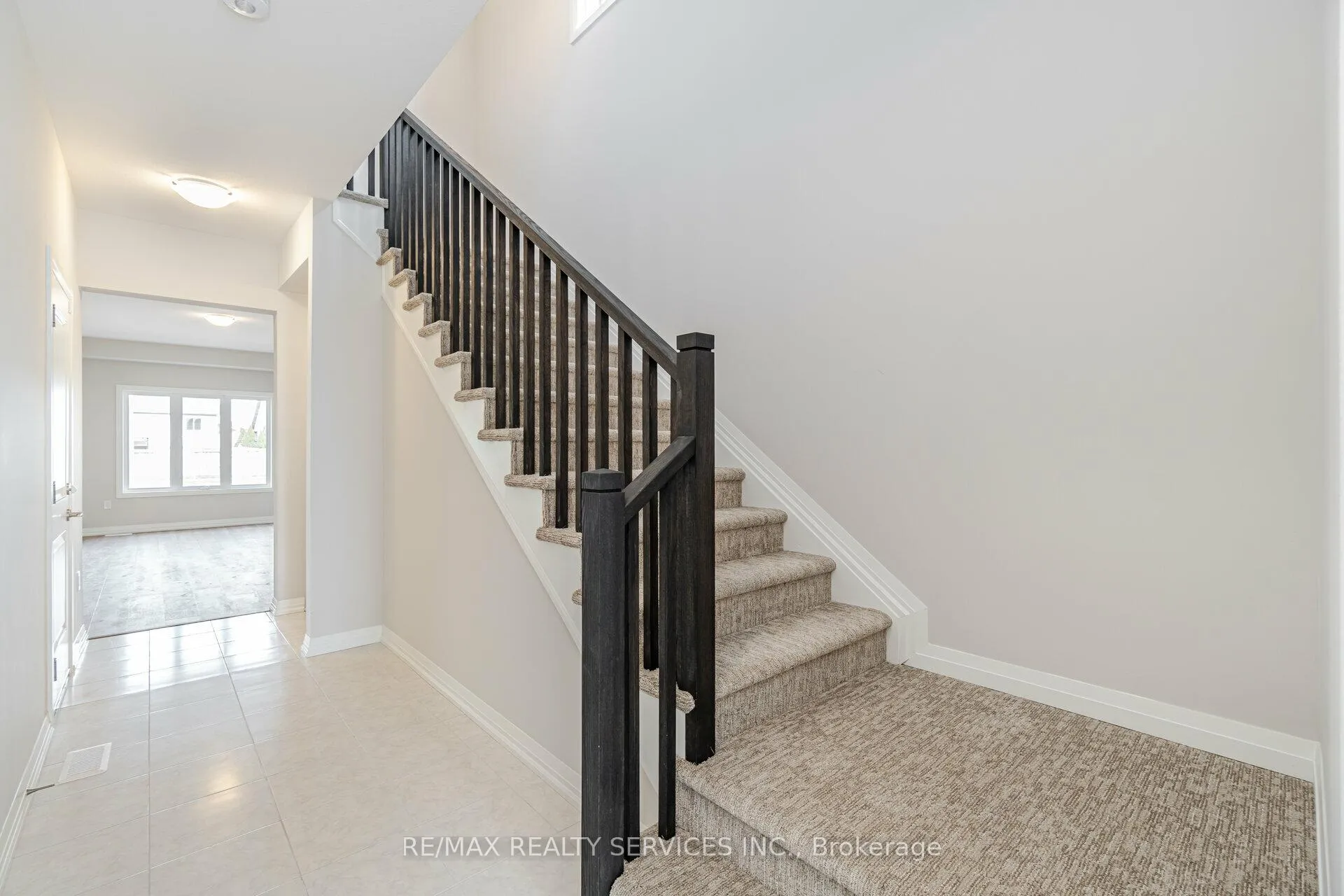Photo 17 of 7310 Marvel Drive, Niagara Falls, Brown — HOMEH