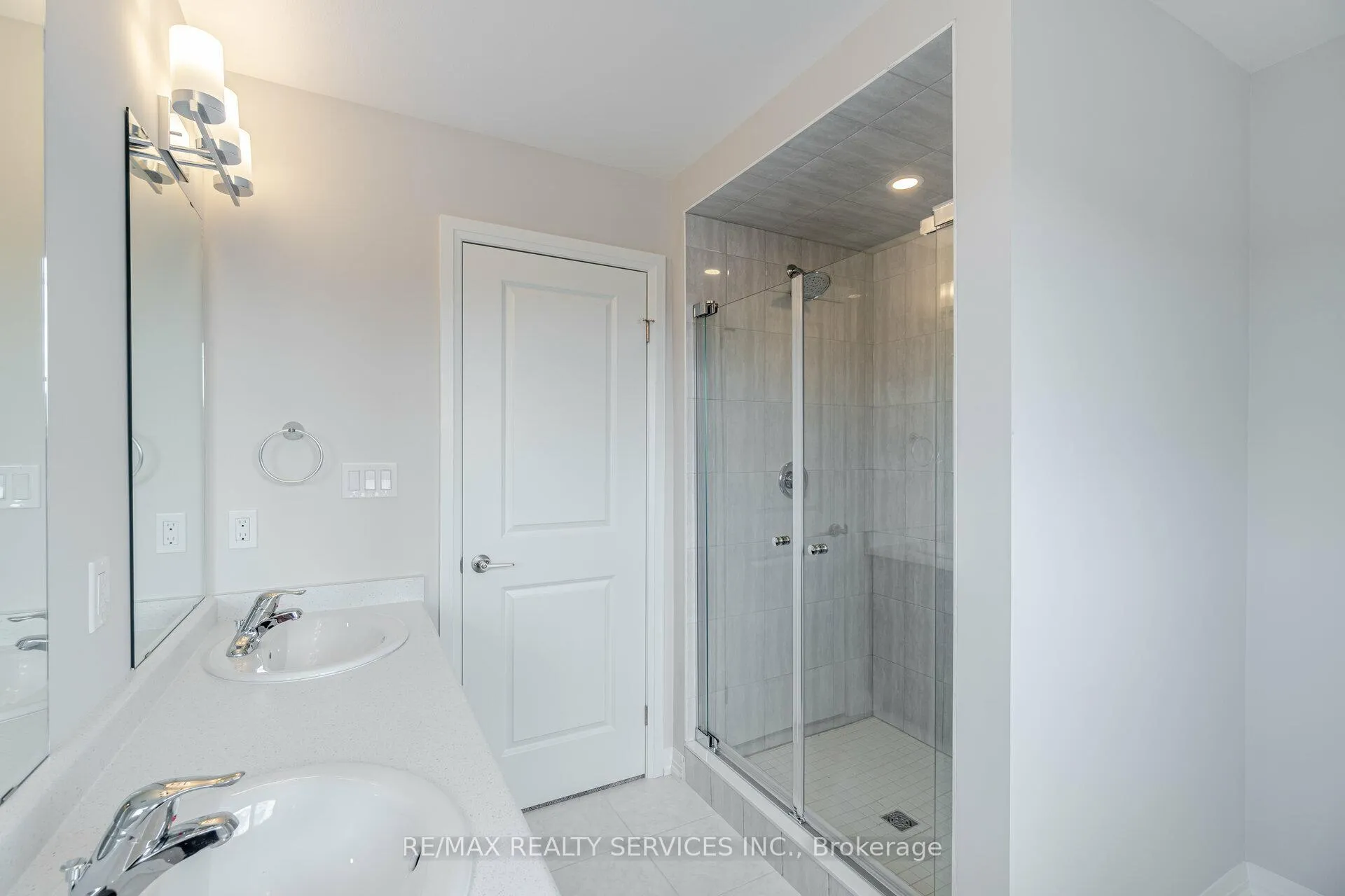 Photo 22 of 7310 Marvel Drive, Niagara Falls, Brown — HOMEH