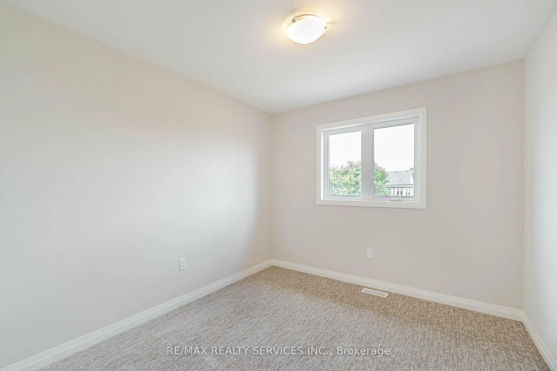 Photo 24 of 7310 Marvel Drive, Niagara Falls, Brown — HOMEH