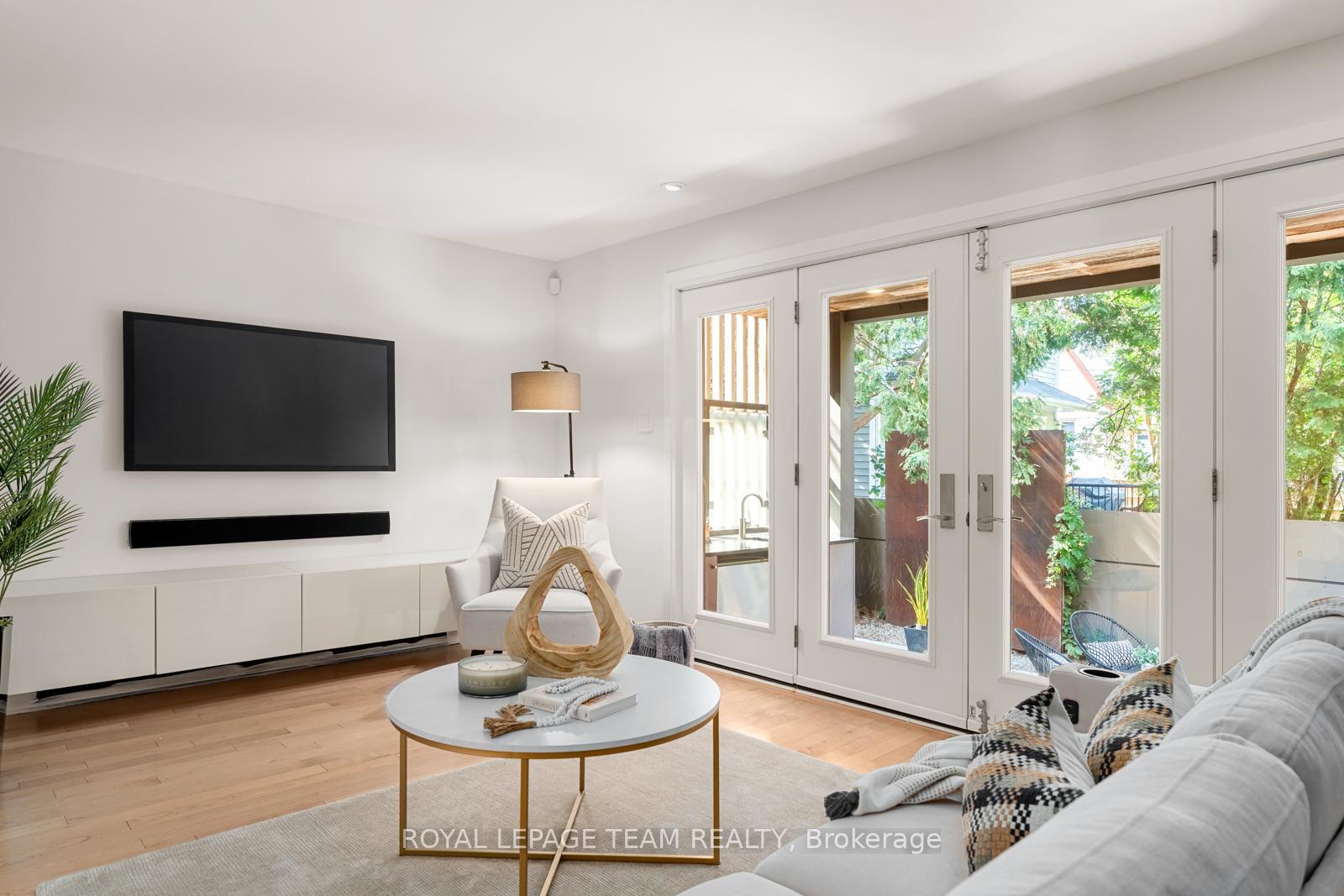 Photo 22 of 50 Bertrand Street, Ottawa, Lindenlea — HOMEH